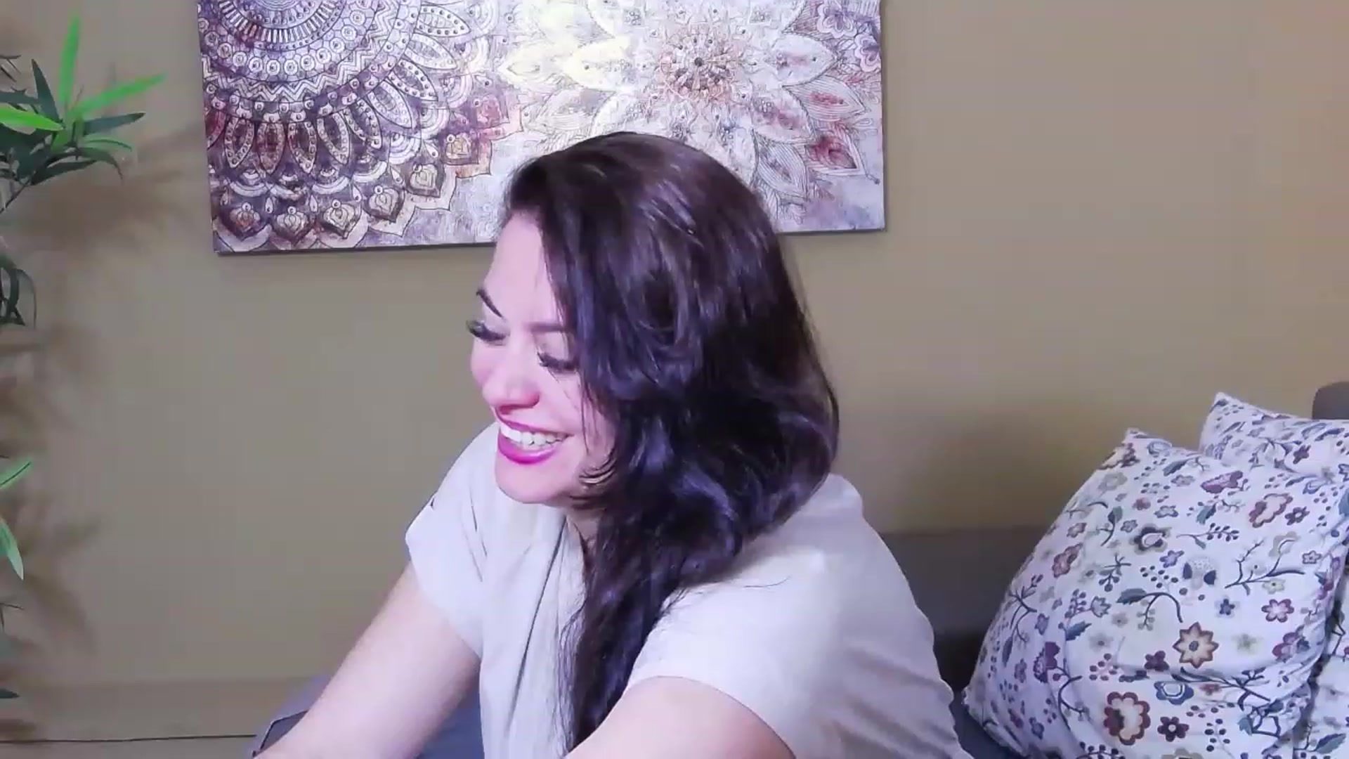 Gallery image thumbnail from ForeverChic's myfreecams stream on, 08/17/2023, 07:05 image 15 of 20