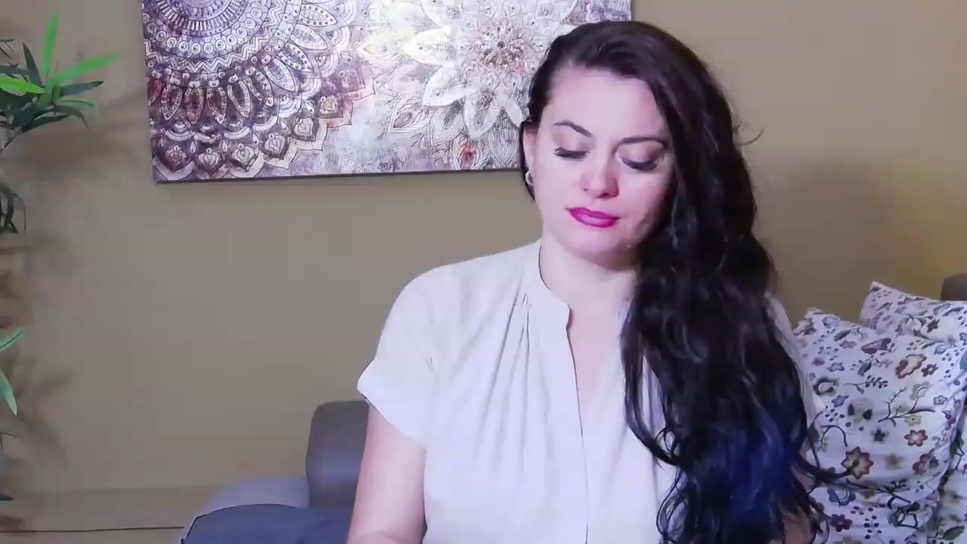 Gallery image thumbnail from ForeverChic's myfreecams stream on, 08/17/2023, 07:05 image 3 of 20