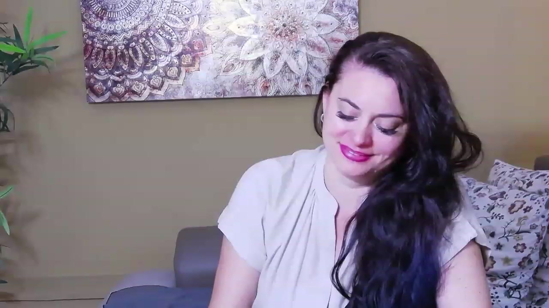 Gallery image thumbnail from ForeverChic's myfreecams stream on, 08/17/2023, 07:05 image 16 of 20