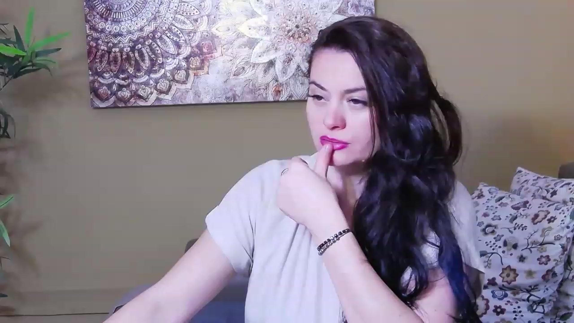 Gallery image thumbnail from ForeverChic's myfreecams stream on, 08/17/2023, 07:05 image 5 of 20