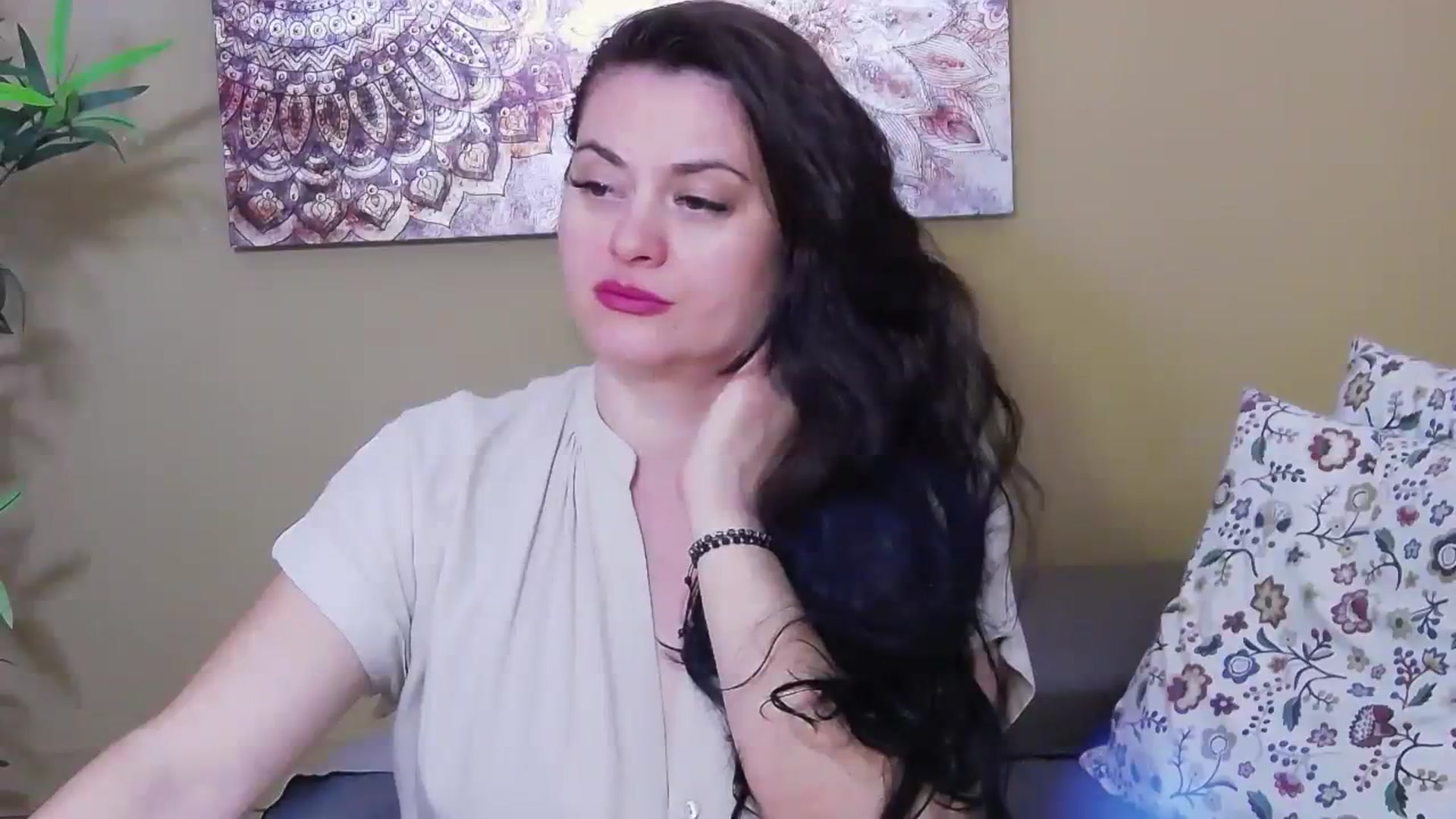 Gallery image thumbnail from ForeverChic's myfreecams stream on, 08/17/2023, 12:09 image 8 of 20