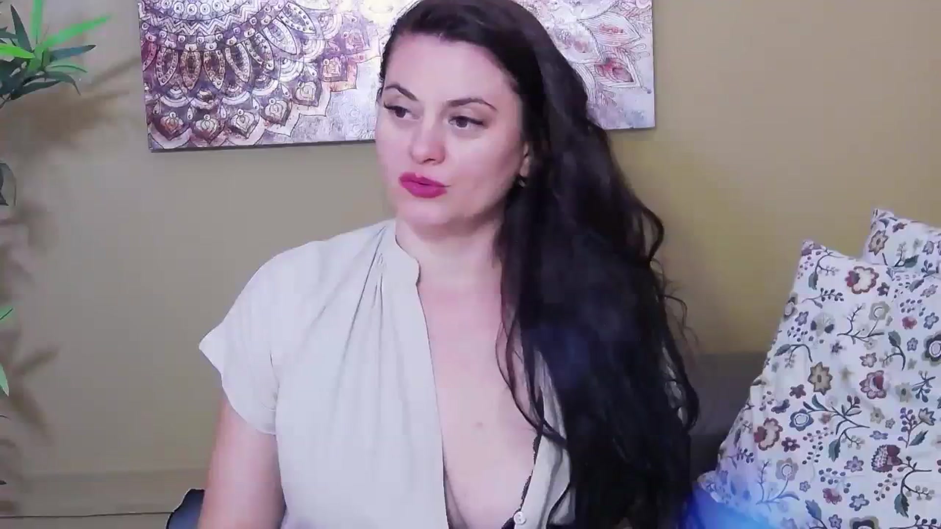 Gallery image thumbnail from ForeverChic's myfreecams stream on, 08/17/2023, 12:09 image 10 of 20
