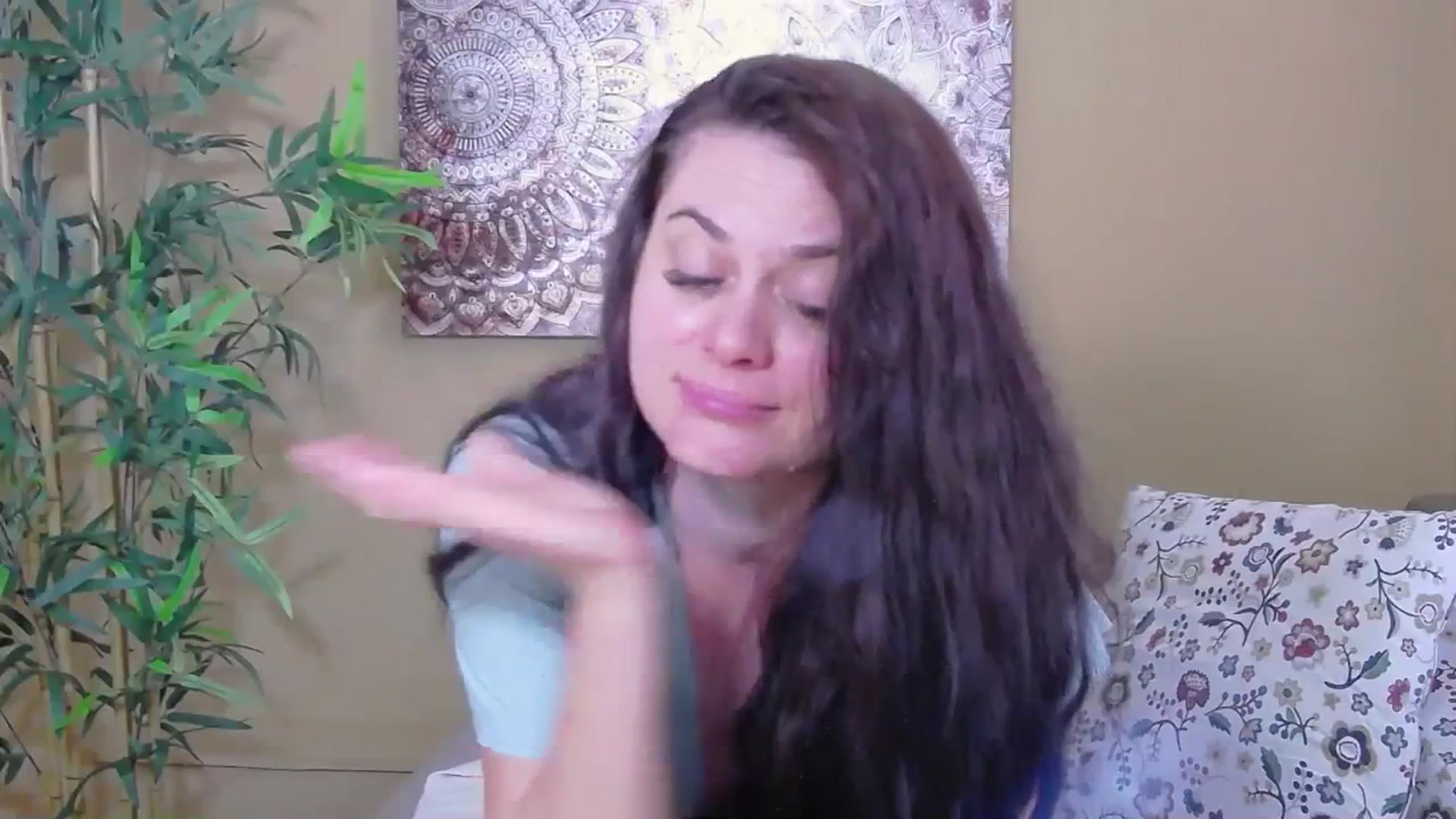 Gallery image thumbnail from ForeverChic's myfreecams stream on, 08/20/2023, 12:28 image 10 of 20