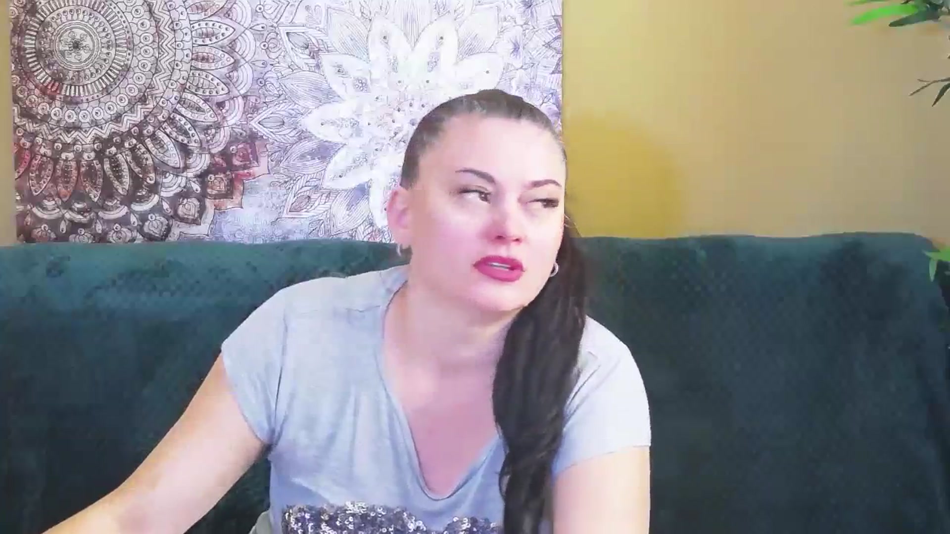 Gallery image thumbnail from ForeverChic's myfreecams stream on, 10/09/2023, 07:46 image 7 of 20