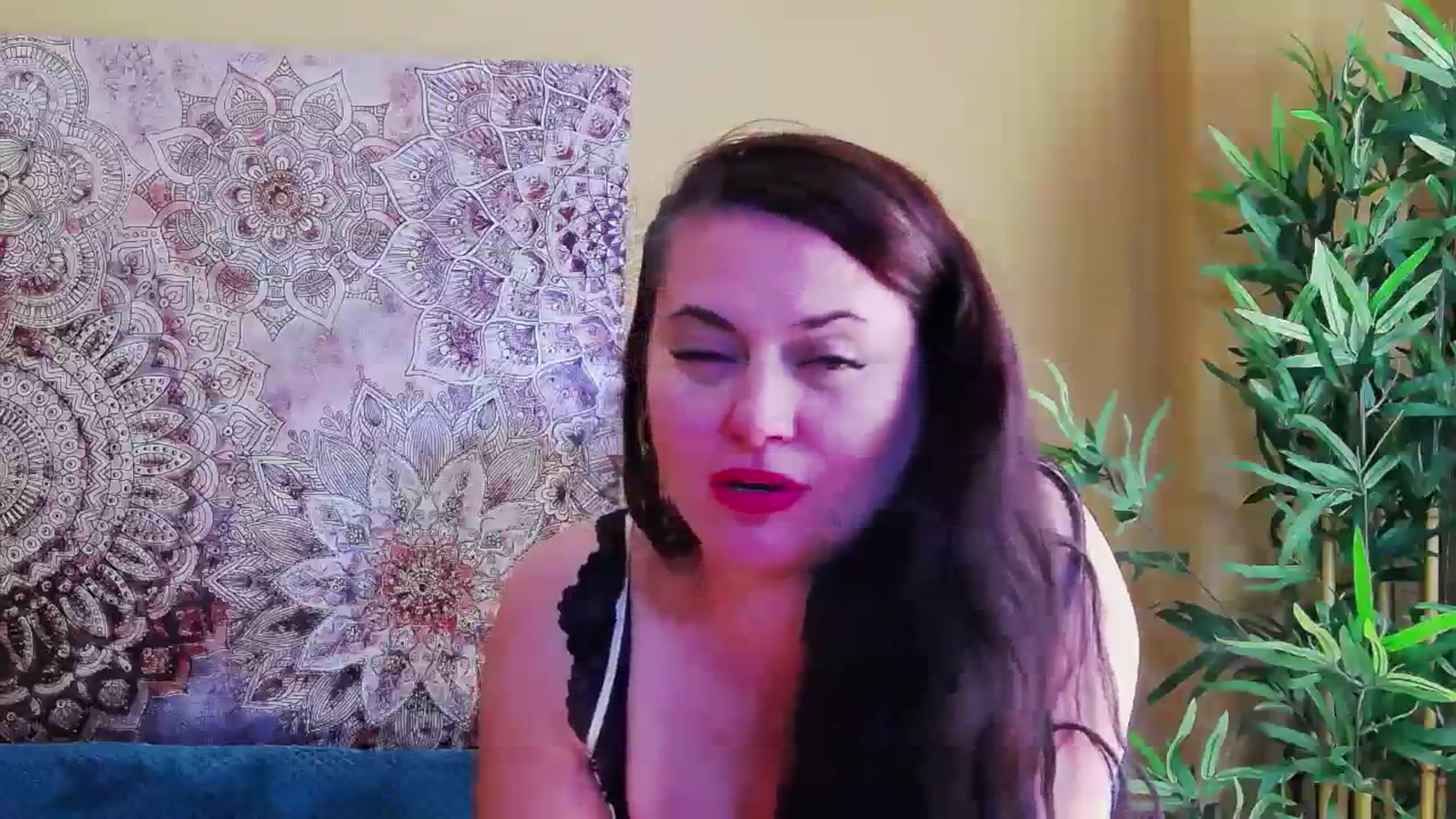 Gallery image thumbnail from ForeverChic's myfreecams stream on, 10/11/2023, 10:46 image 15 of 20