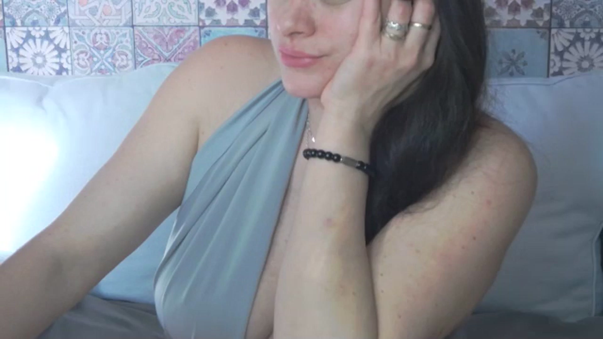Gallery image thumbnail from ForeverChic's myfreecams stream on, 11/07/2023, 09:48 image 10 of 20