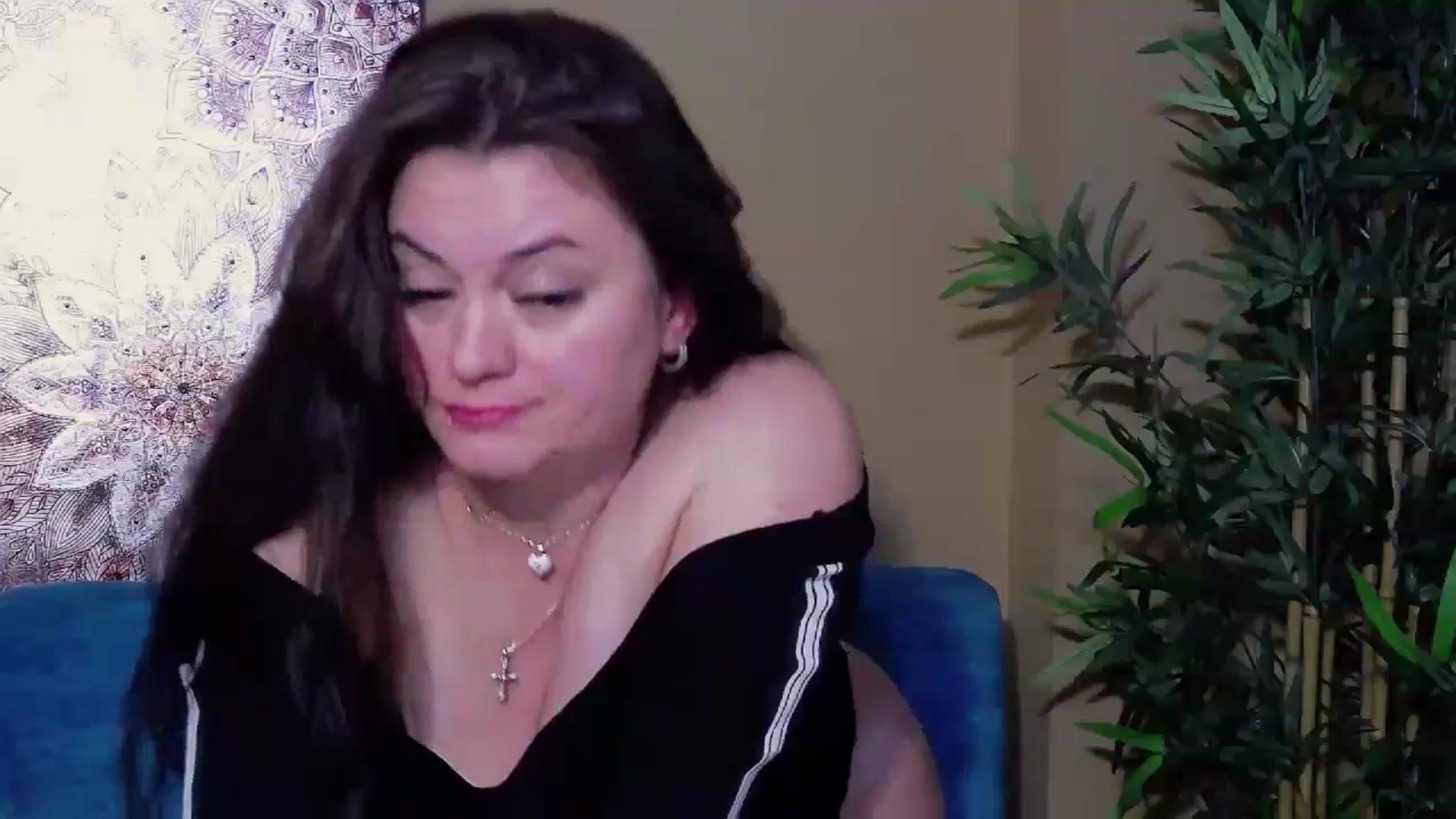 Gallery image thumbnail from ForeverChic's myfreecams stream on, 11/08/2023, 12:06 image 17 of 20