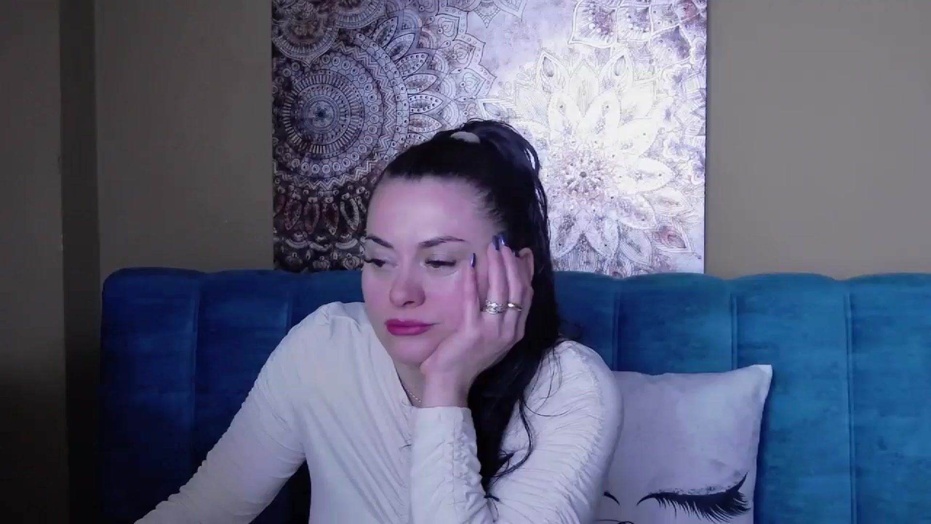 Gallery image thumbnail from ForeverChic's myfreecams stream on, 01/02/2024, 08:29 image 3 of 20