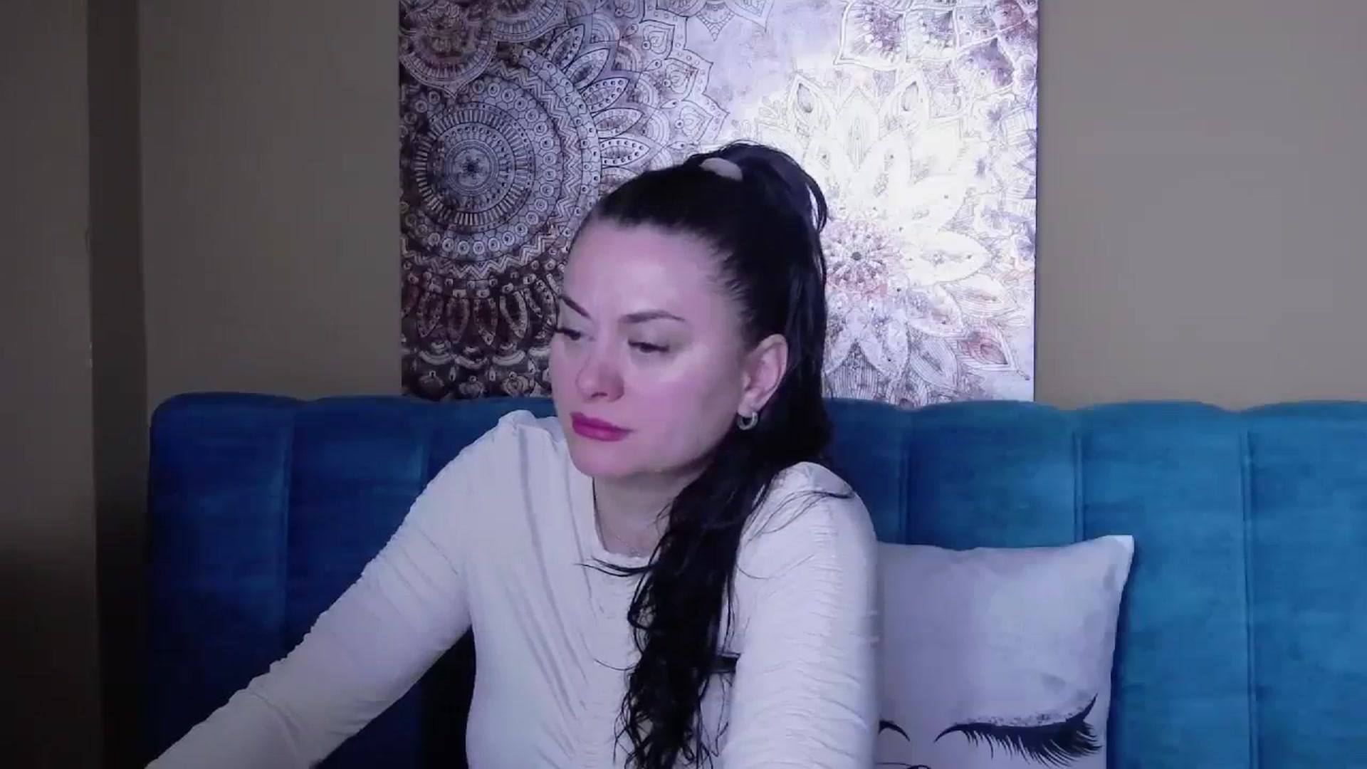 Gallery image thumbnail from ForeverChic's myfreecams stream on, 01/02/2024, 08:29 image 2 of 20