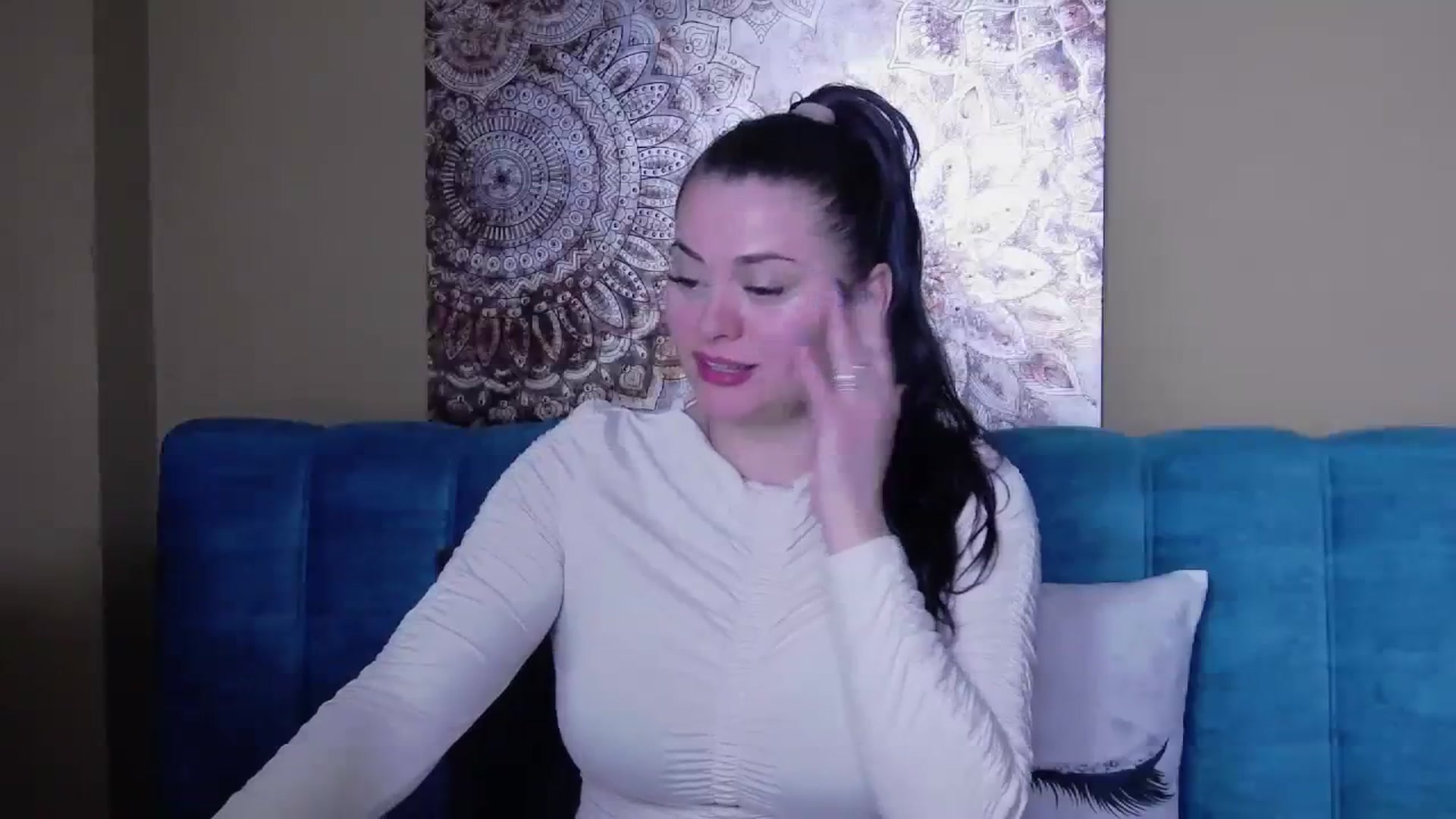 Gallery image thumbnail from ForeverChic's myfreecams stream on, 01/02/2024, 08:29 image 11 of 20