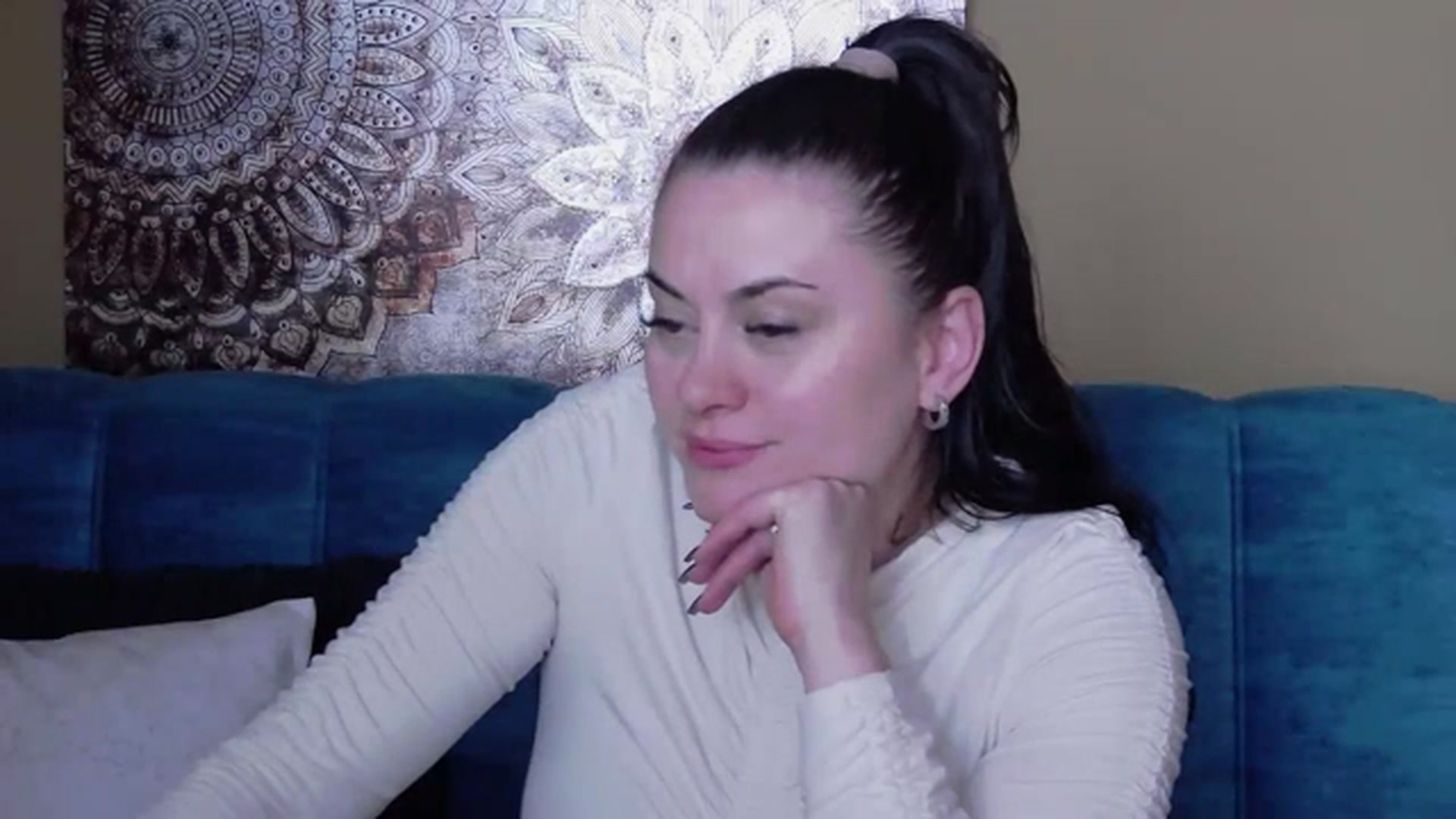 Gallery image thumbnail from ForeverChic's myfreecams stream on, 01/02/2024, 11:39 image 19 of 20