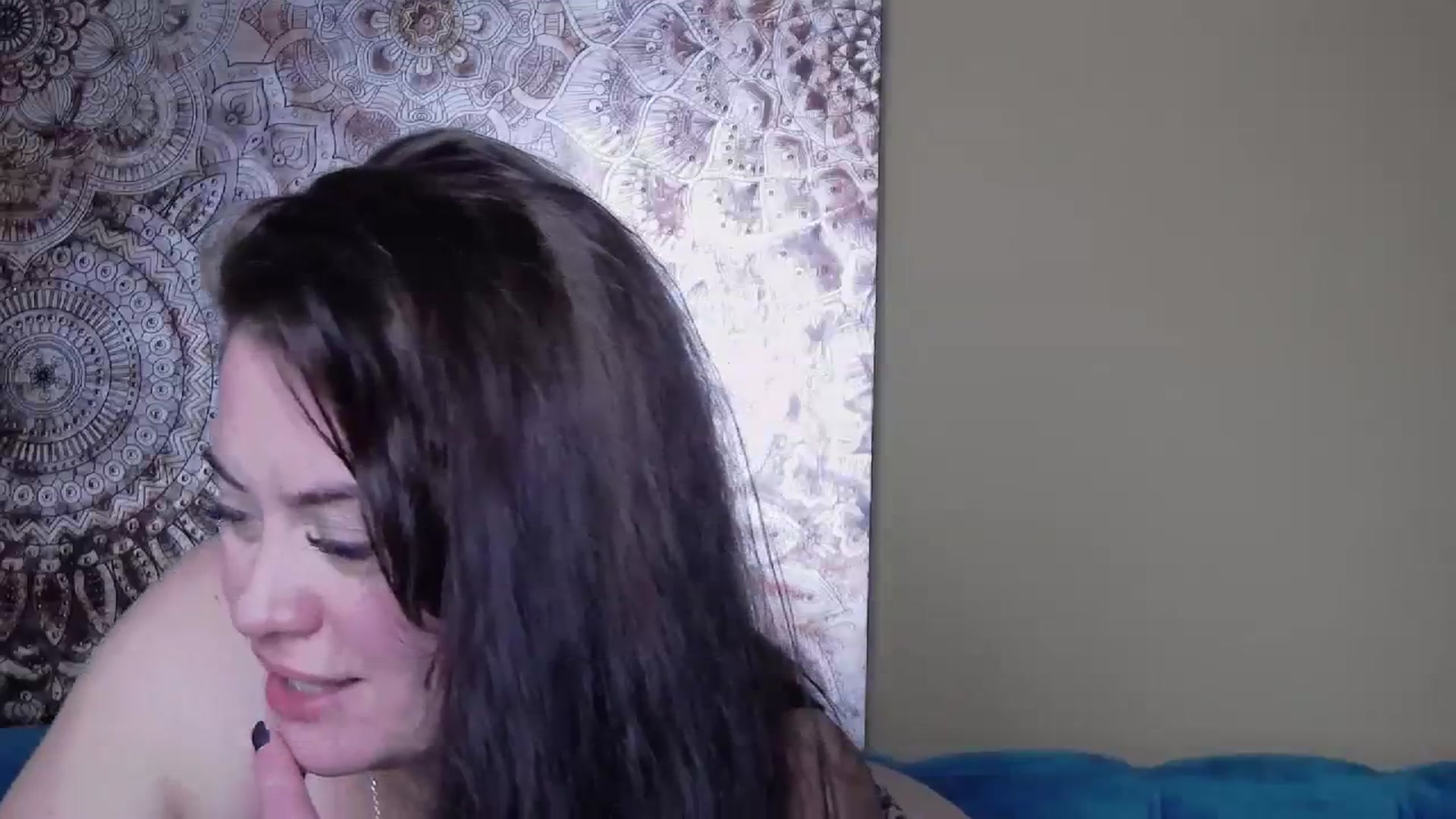 Gallery image thumbnail from ForeverChic's myfreecams stream on, 01/03/2024, 10:20 image 12 of 20