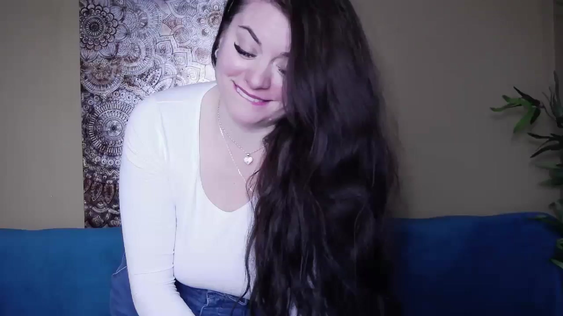 Gallery image thumbnail from ForeverChic's myfreecams stream on, 01/25/2024, 08:34 image 15 of 20