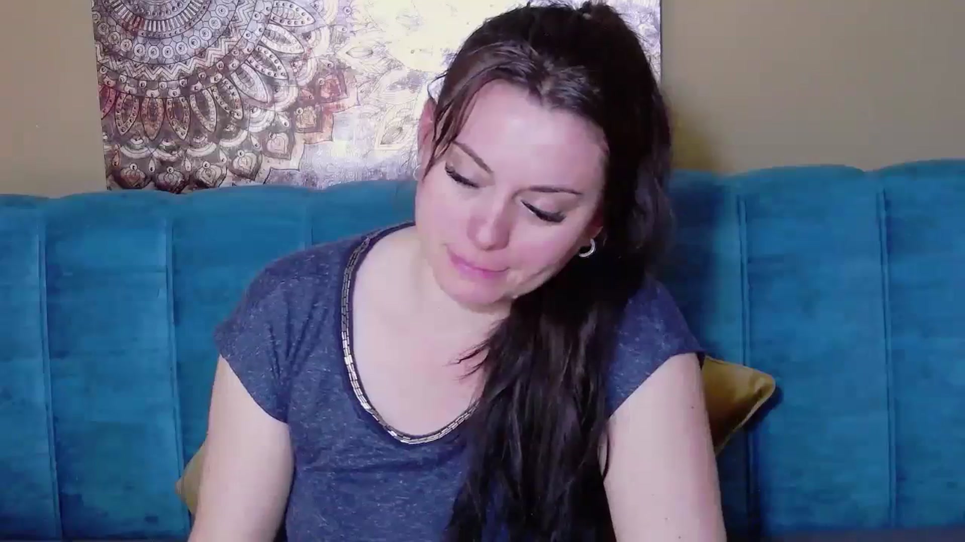 Gallery image thumbnail from ForeverChic's myfreecams stream on, 04/04/2024, 11:22 image 10 of 20