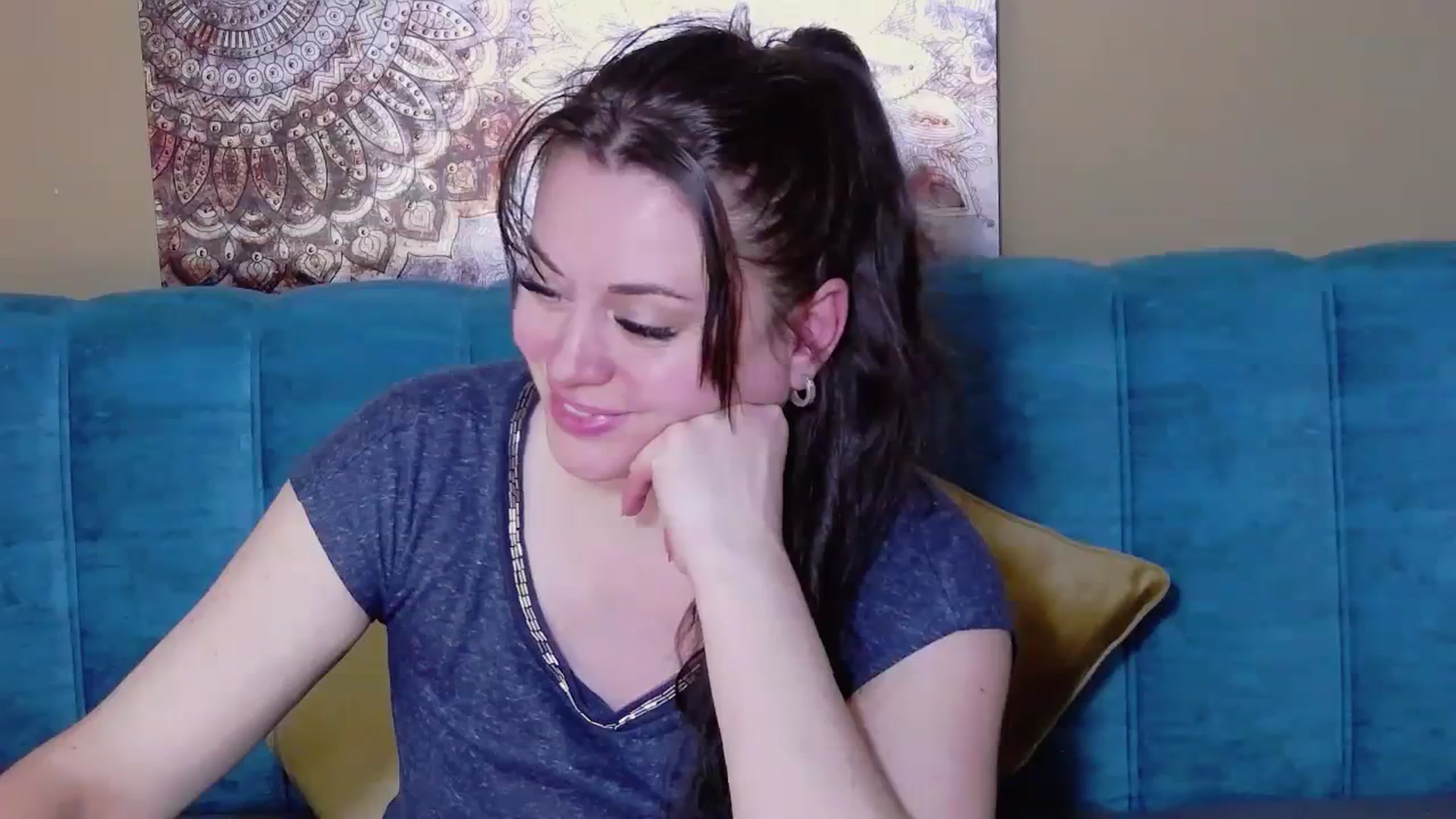 Gallery image thumbnail from ForeverChic's myfreecams stream on, 04/04/2024, 11:22 image 18 of 20