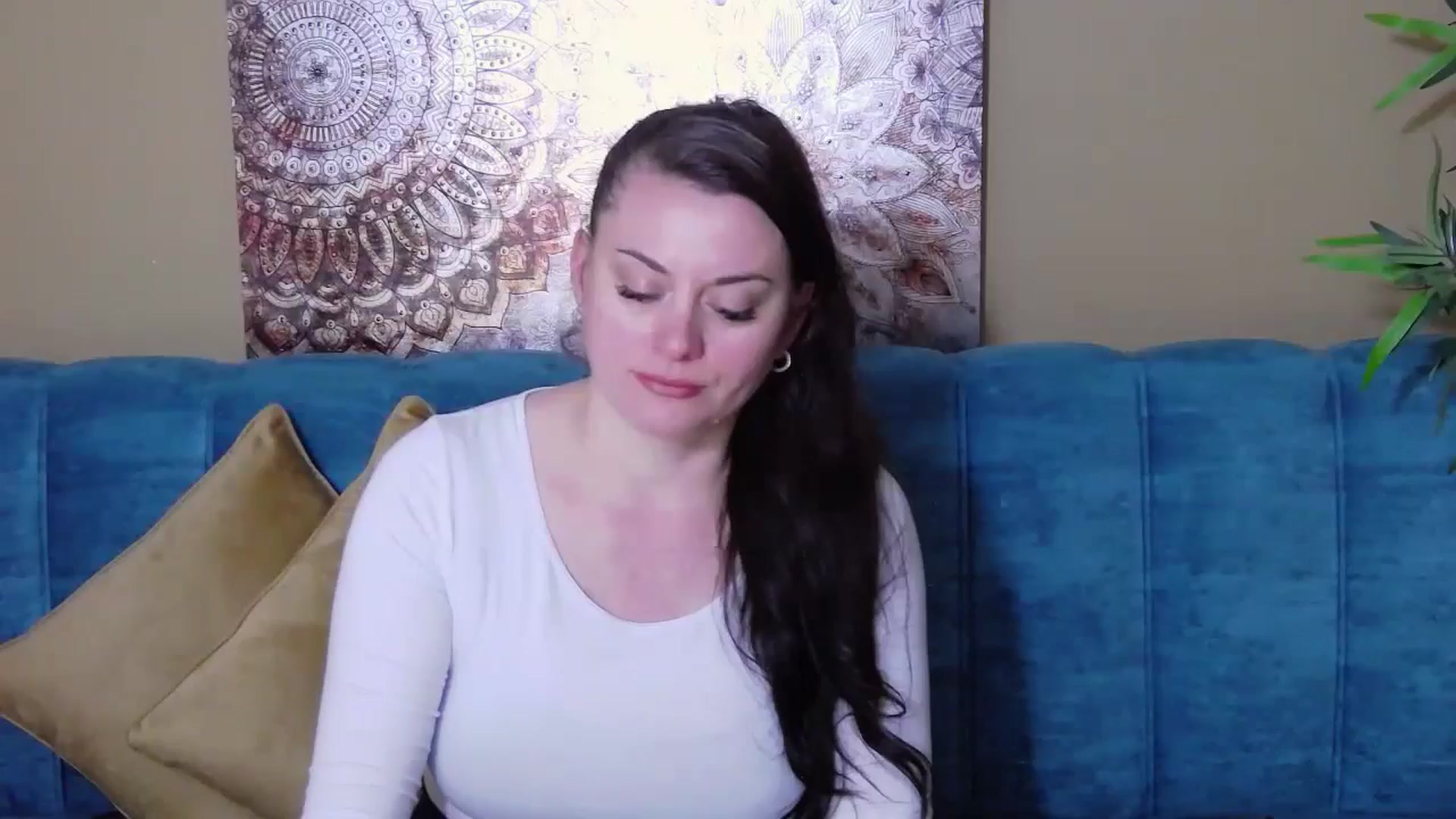 Gallery image thumbnail from ForeverChic's myfreecams stream on, 04/22/2024, 13:44 image 1 of 20