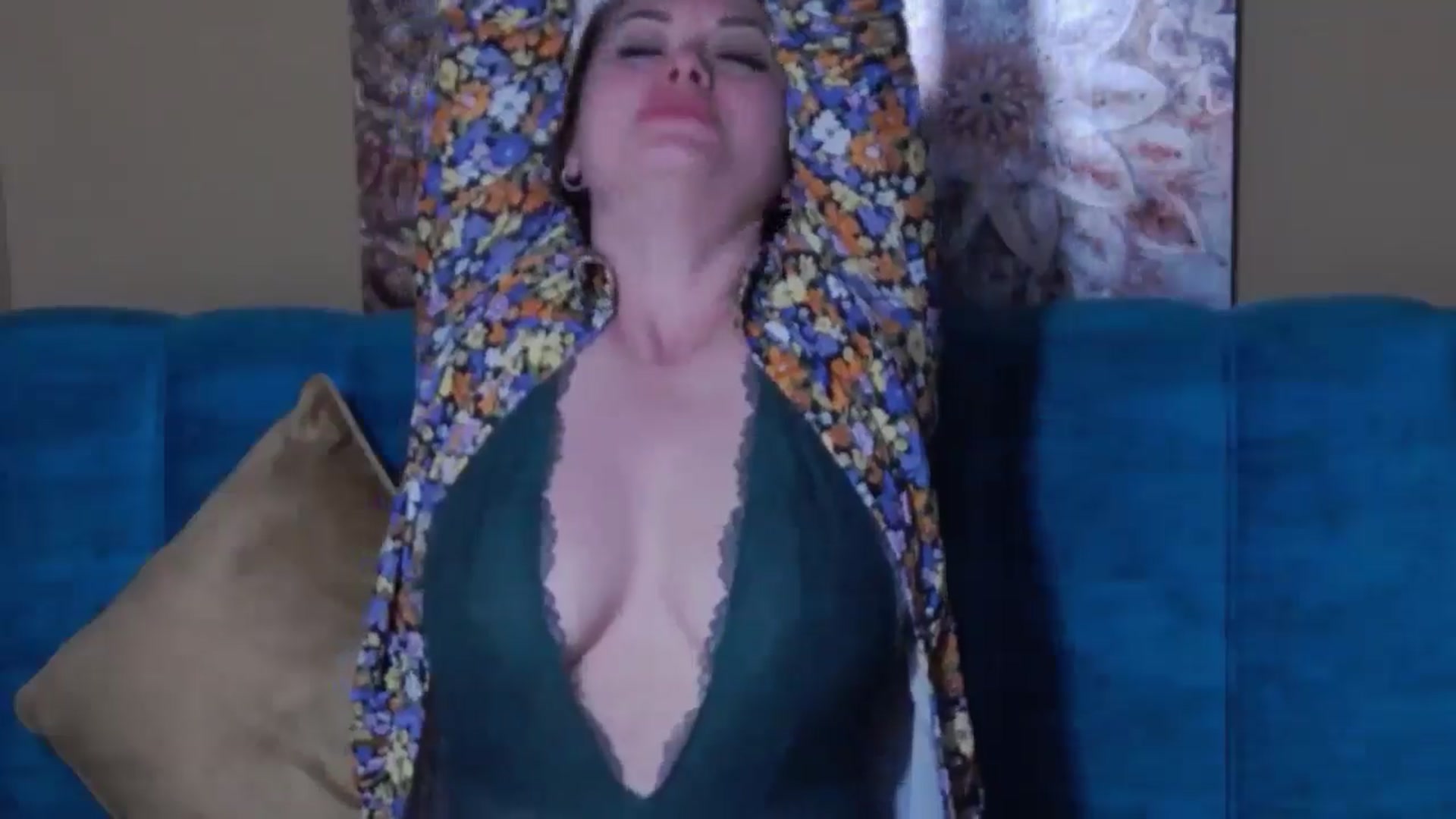 Gallery image thumbnail from ForeverChic's myfreecams stream on, 05/14/2024, 11:47 image 17 of 20