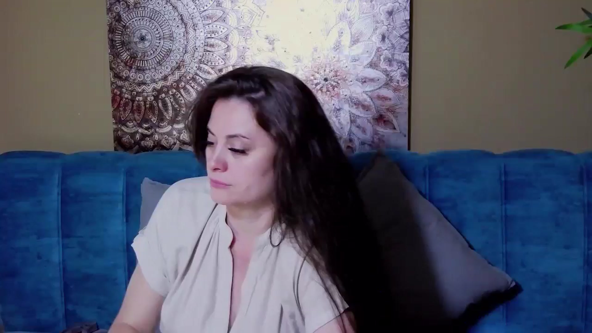 Gallery image thumbnail from ForeverChic's myfreecams stream on, 07/10/2024, 10:24 image 7 of 20