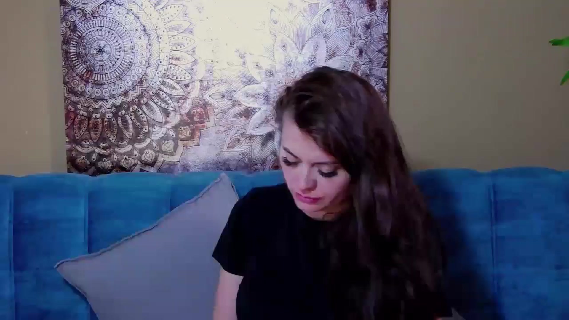 Gallery image thumbnail from ForeverChic's myfreecams stream on, 07/11/2024, 08:00 image 16 of 20