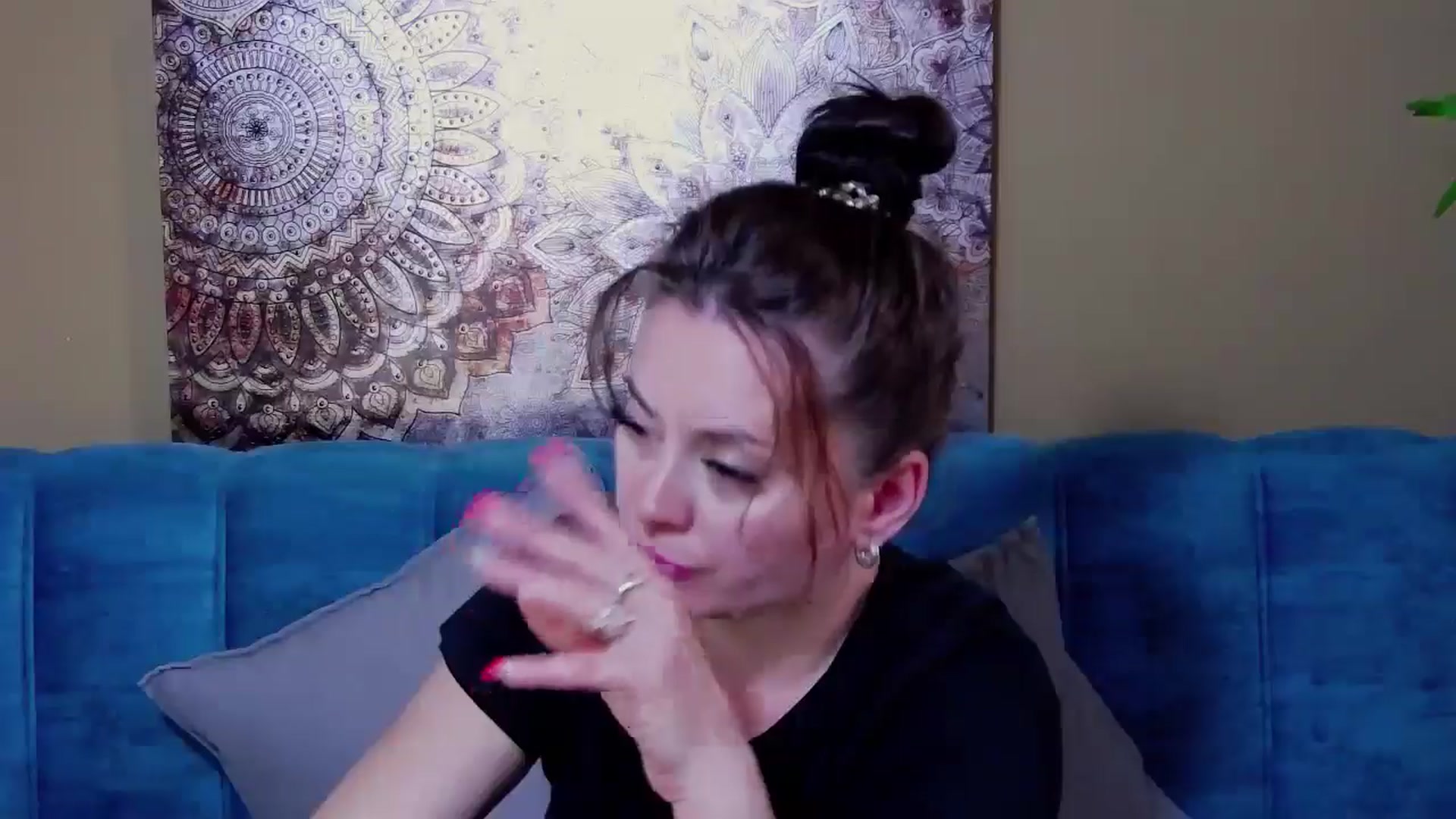 Gallery image thumbnail from ForeverChic's myfreecams stream on, 07/11/2024, 08:00 image 19 of 20