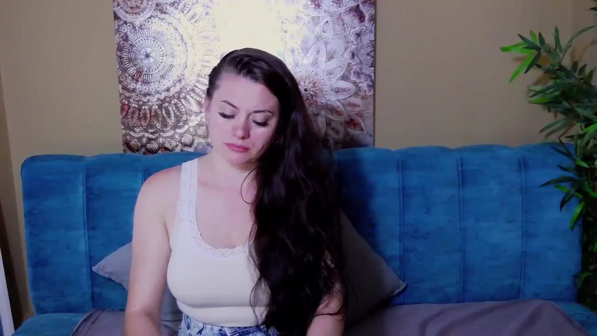 Gallery image thumbnail from ForeverChic's myfreecams stream on, 07/12/2024, 07:36 image 13 of 20