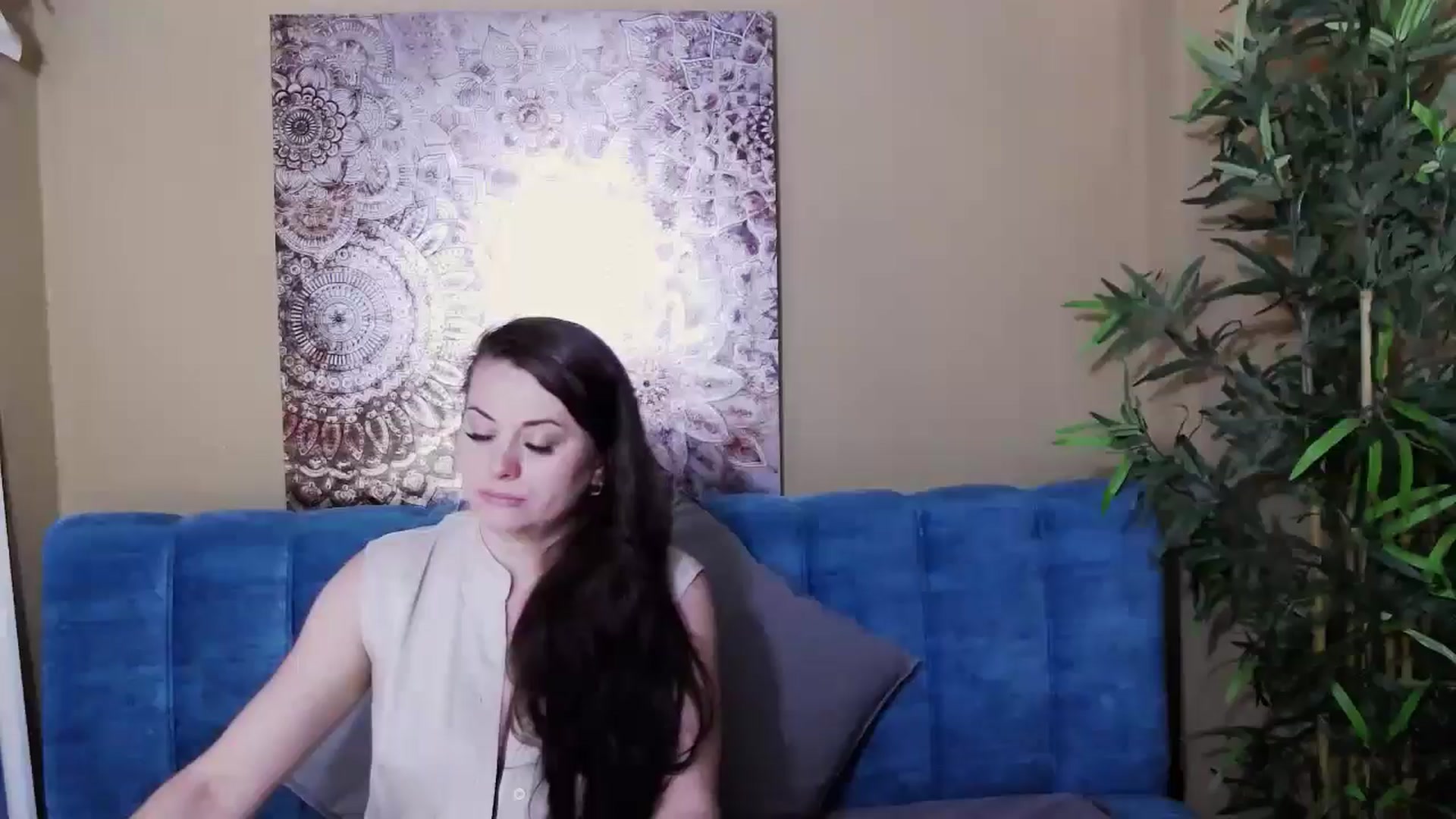Gallery image thumbnail from ForeverChic's myfreecams stream on, 07/15/2024, 10:40 image 9 of 20