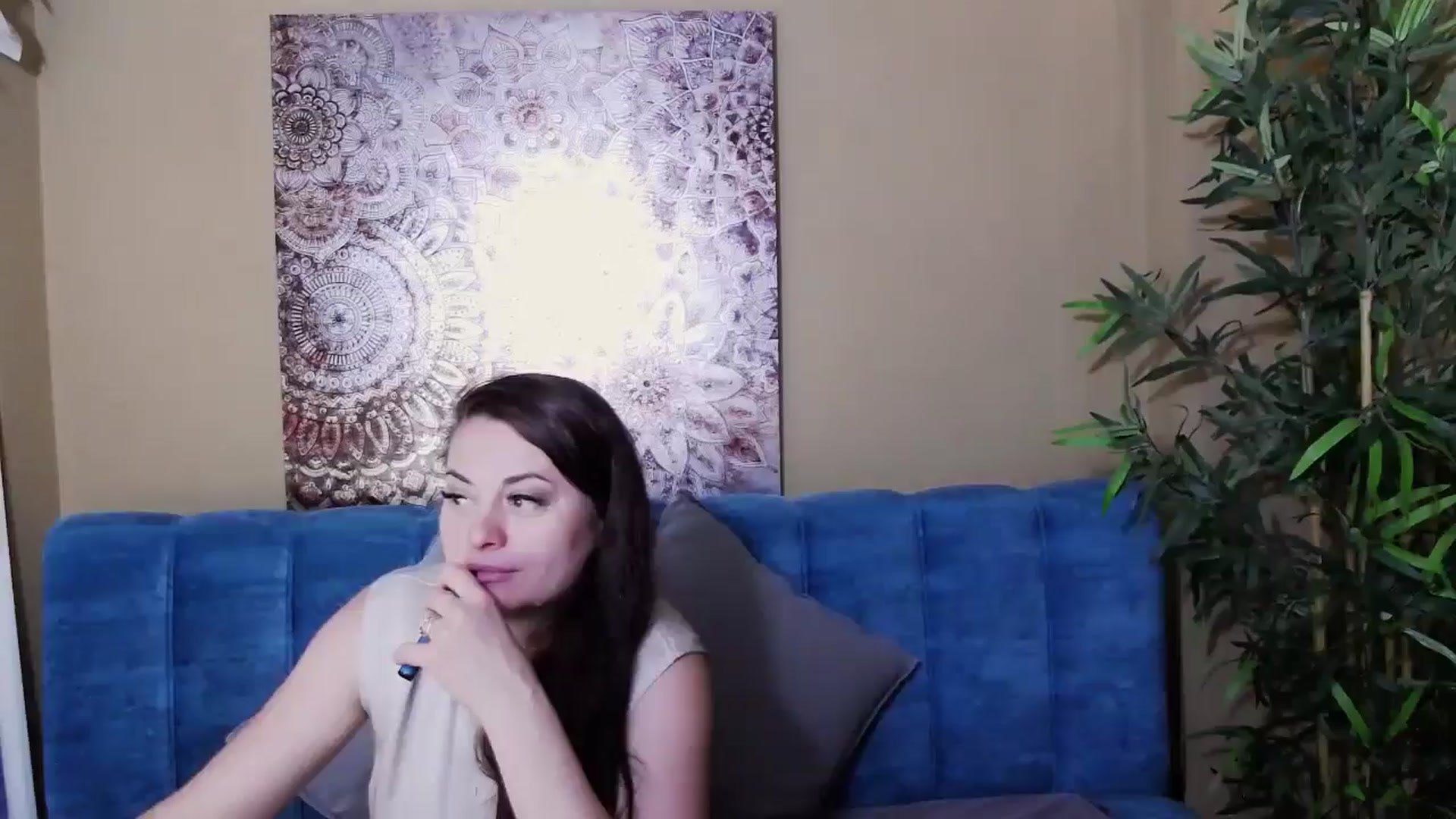 Gallery image thumbnail from ForeverChic's myfreecams stream on, 07/15/2024, 10:40 image 10 of 20