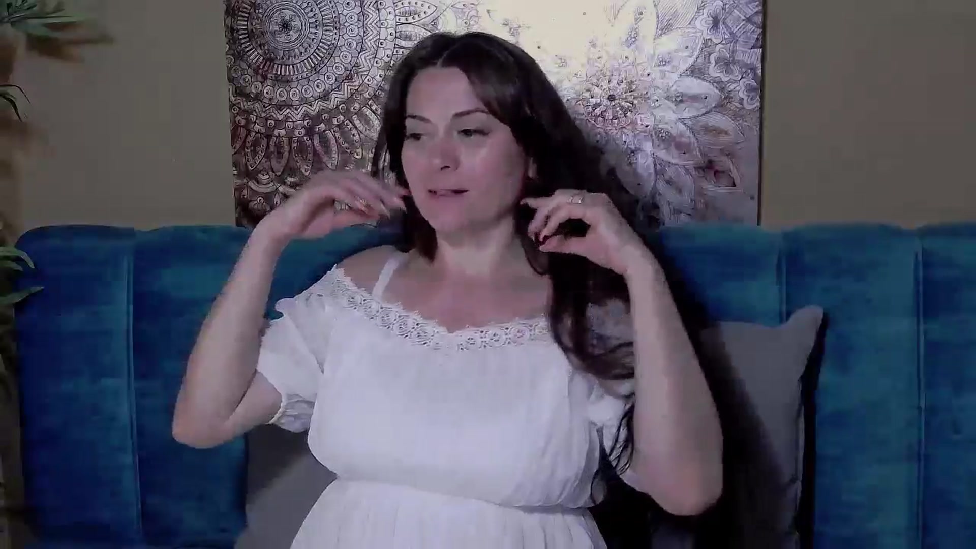Gallery image thumbnail from ForeverChic's myfreecams stream on, 08/03/2024, 12:47 image 9 of 20