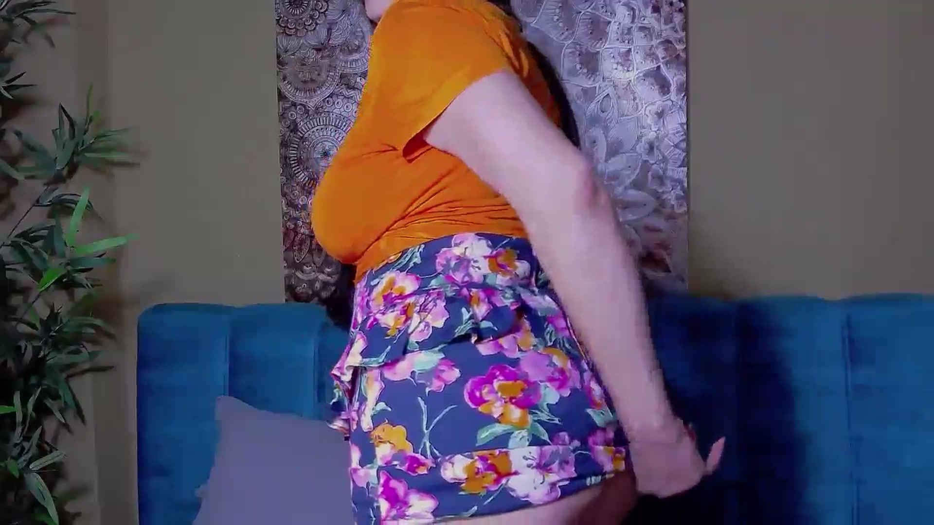 Gallery image thumbnail from ForeverChic's myfreecams stream on, 08/10/2024, 12:22 image 10 of 20