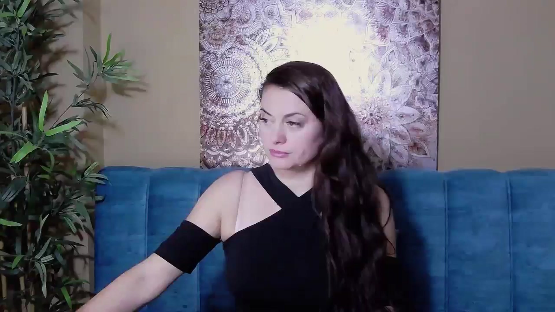 Gallery image thumbnail from ForeverChic's myfreecams stream on, 09/11/2024, 10:41 image 5 of 20