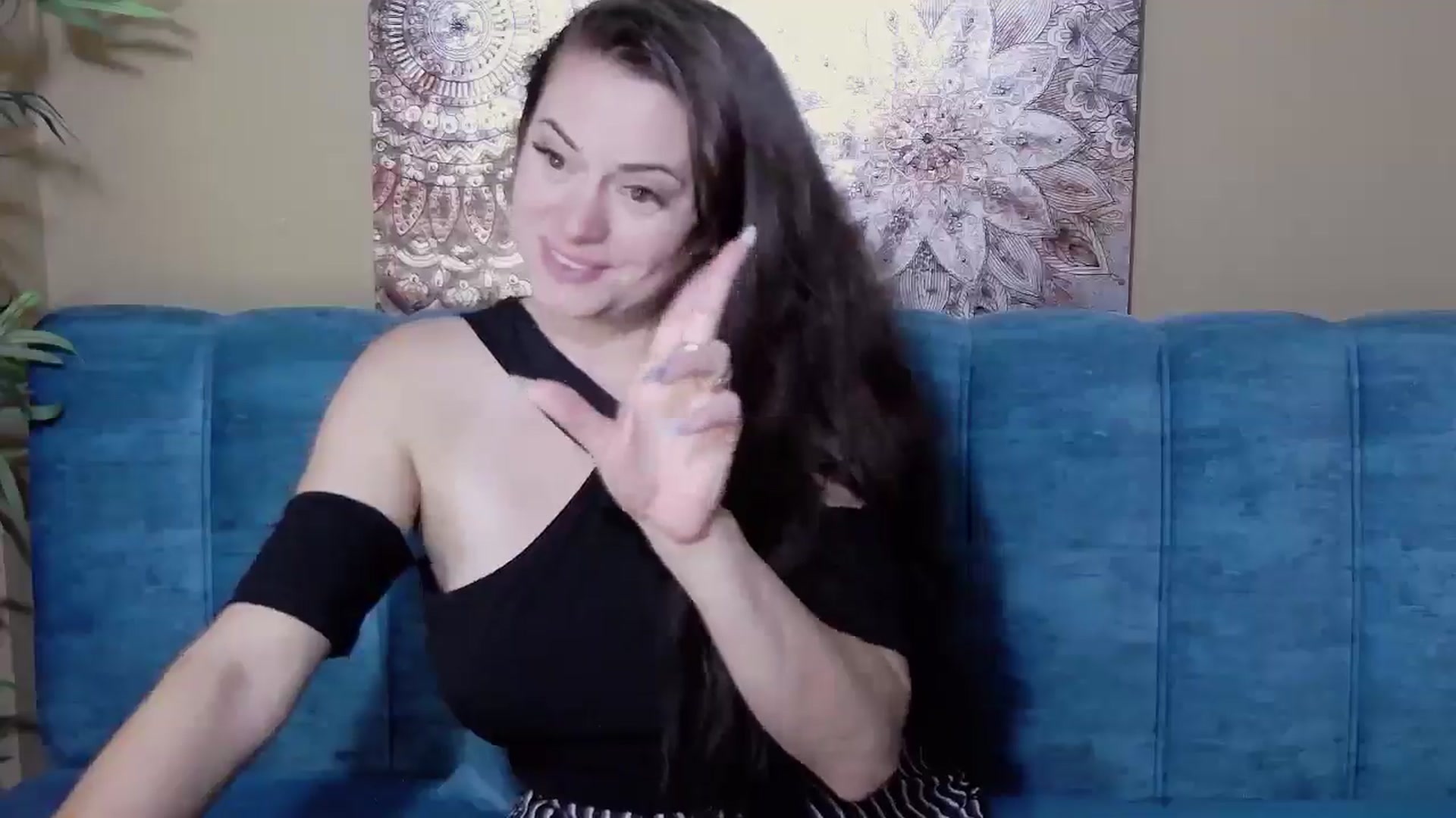 Gallery image thumbnail from ForeverChic's myfreecams stream on, 09/11/2024, 11:38 image 17 of 20