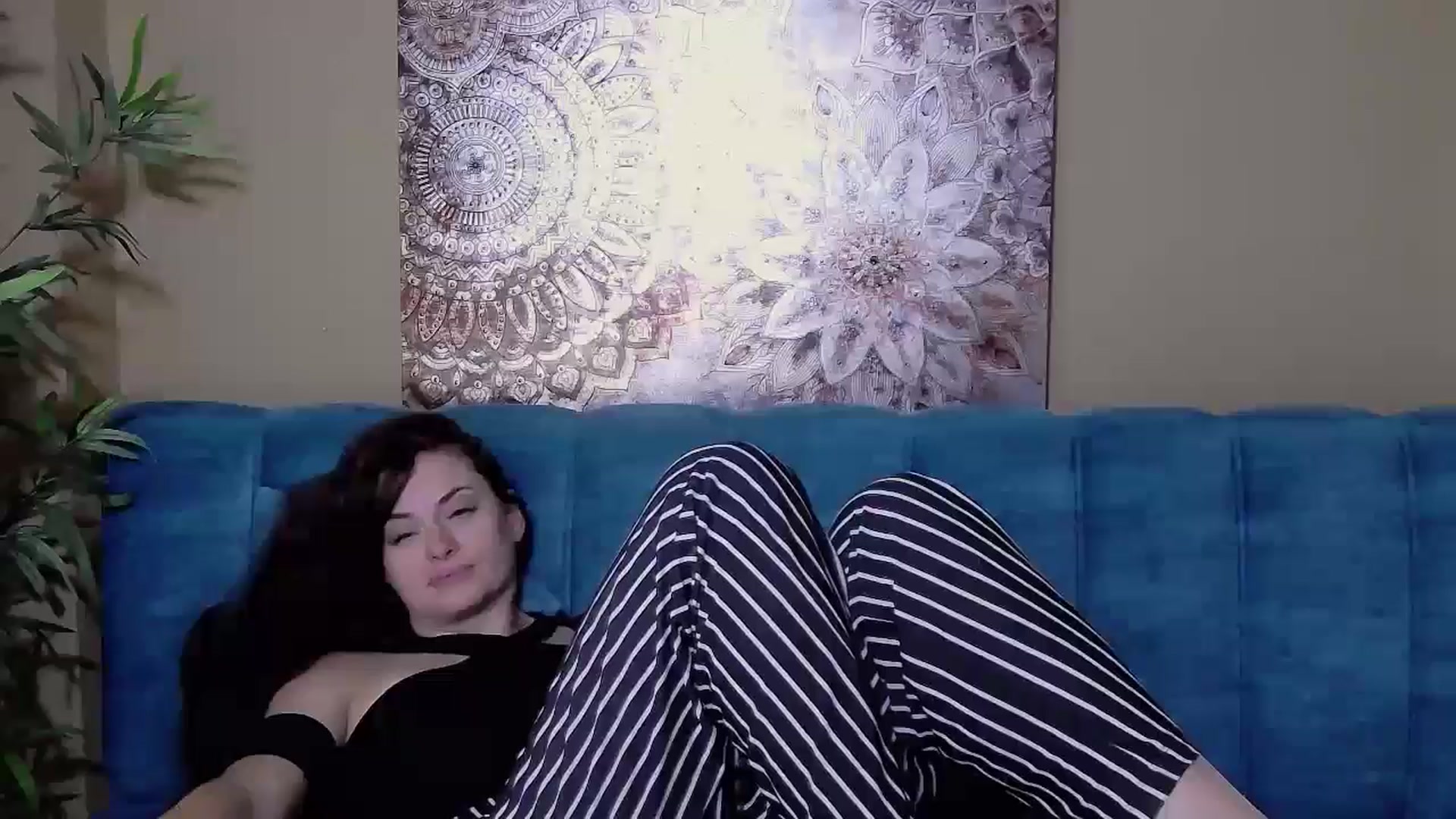 Gallery image thumbnail from ForeverChic's myfreecams stream on, 09/11/2024, 13:54 image 6 of 20