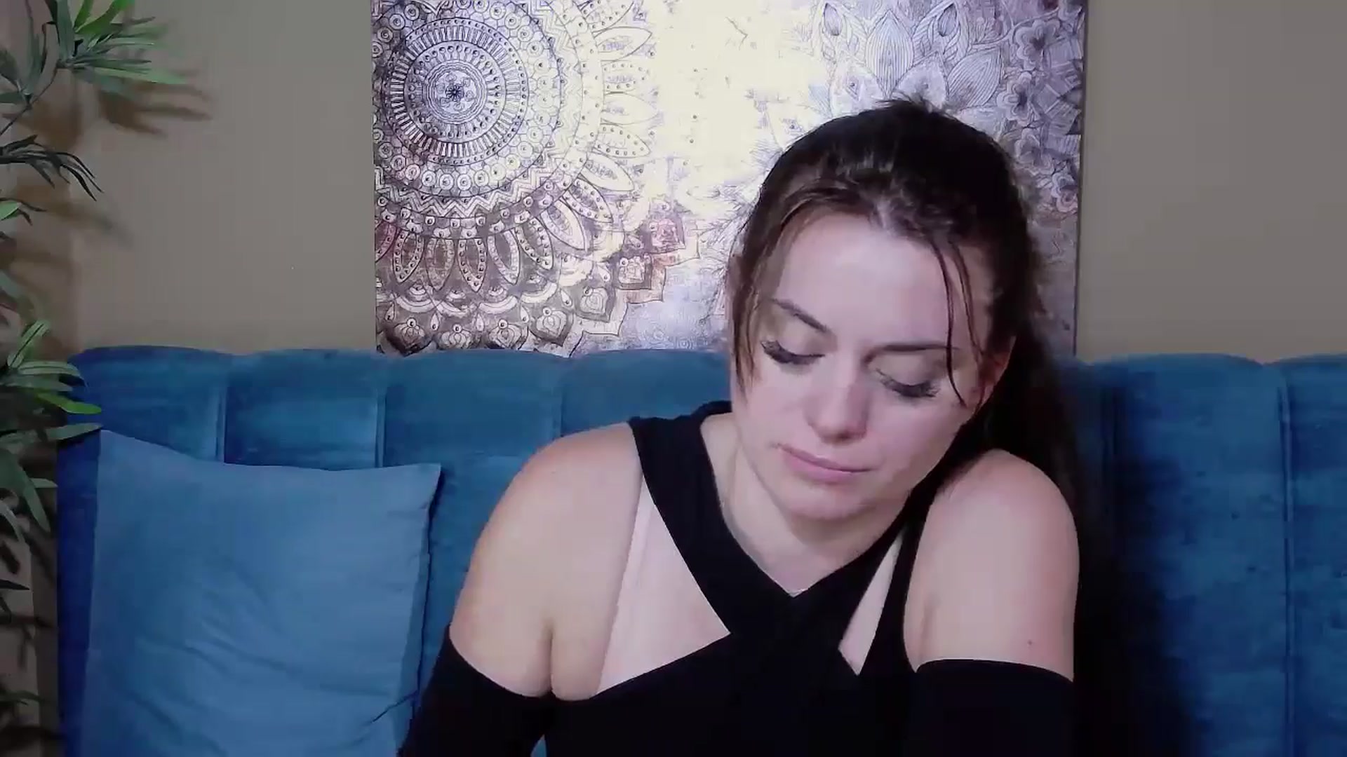 Gallery image thumbnail from ForeverChic's myfreecams stream on, 09/11/2024, 15:09 image 12 of 20