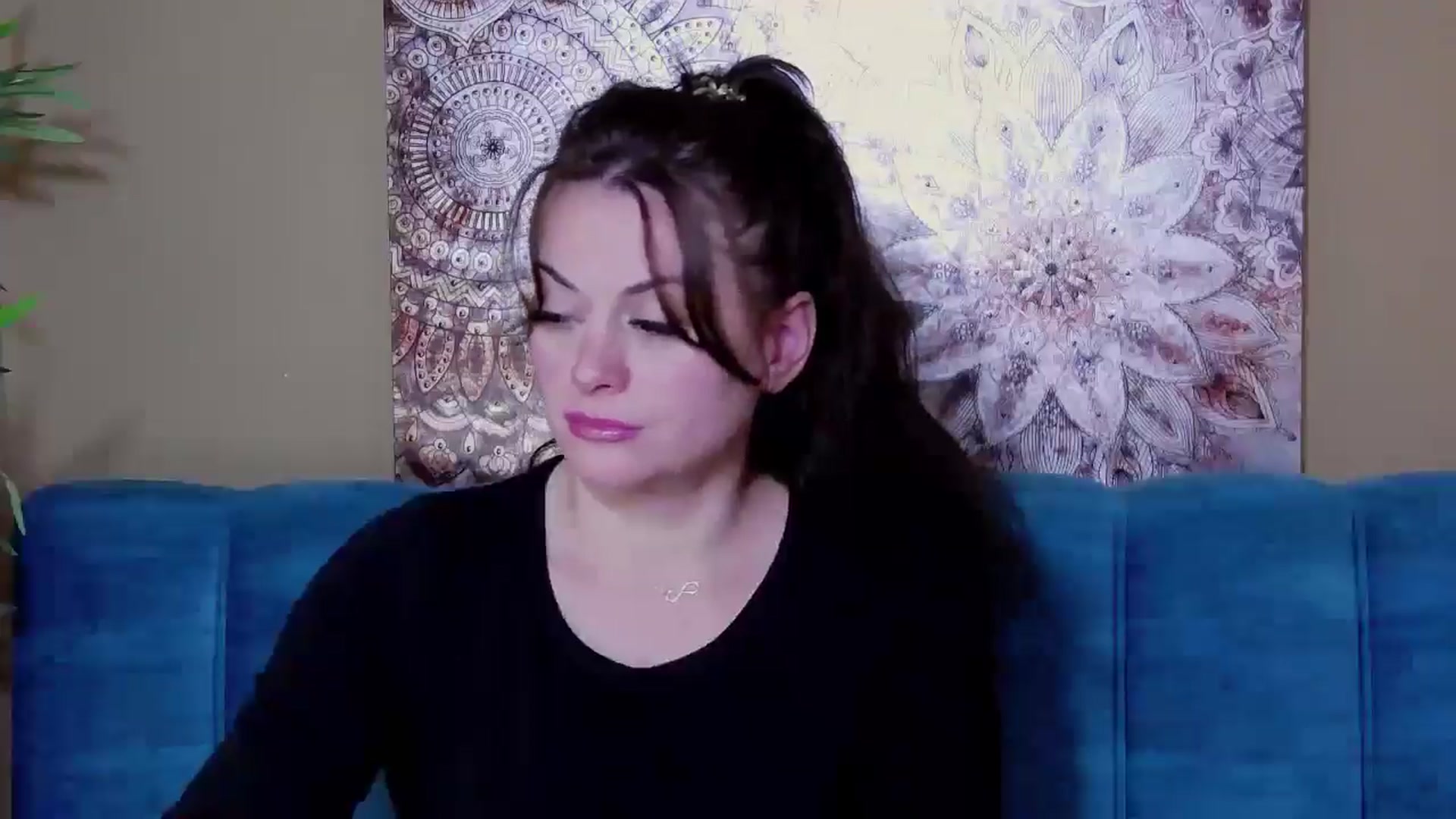 Gallery image thumbnail from ForeverChic's myfreecams stream on, 09/29/2024, 07:29 image 20 of 20