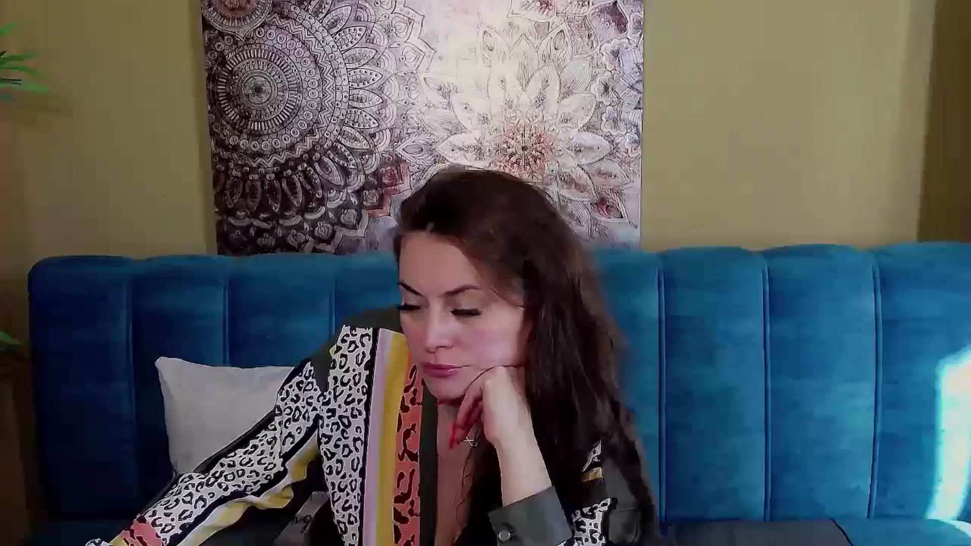 Gallery image thumbnail from ForeverChic's myfreecams stream on, 10/04/2024, 07:45 image 16 of 20
