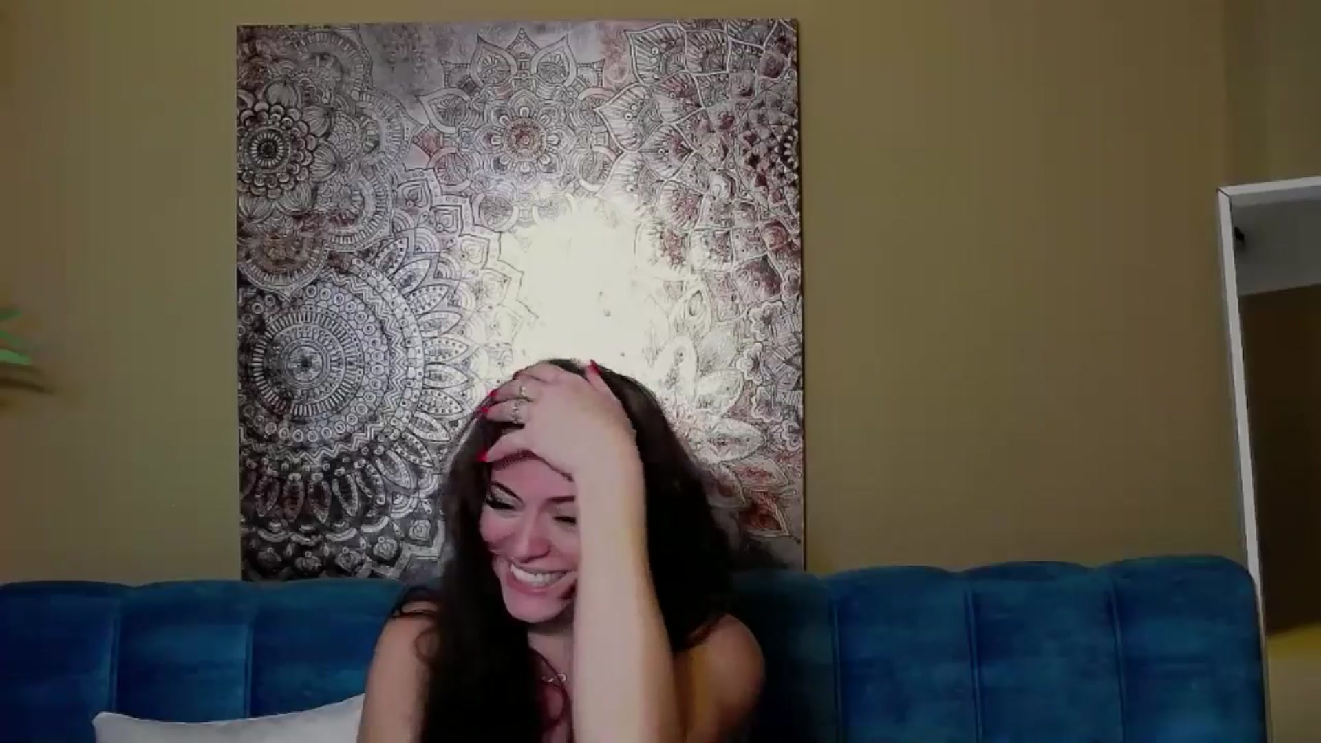 Gallery image thumbnail from ForeverChic's myfreecams stream on, 10/04/2024, 15:18 image 8 of 20