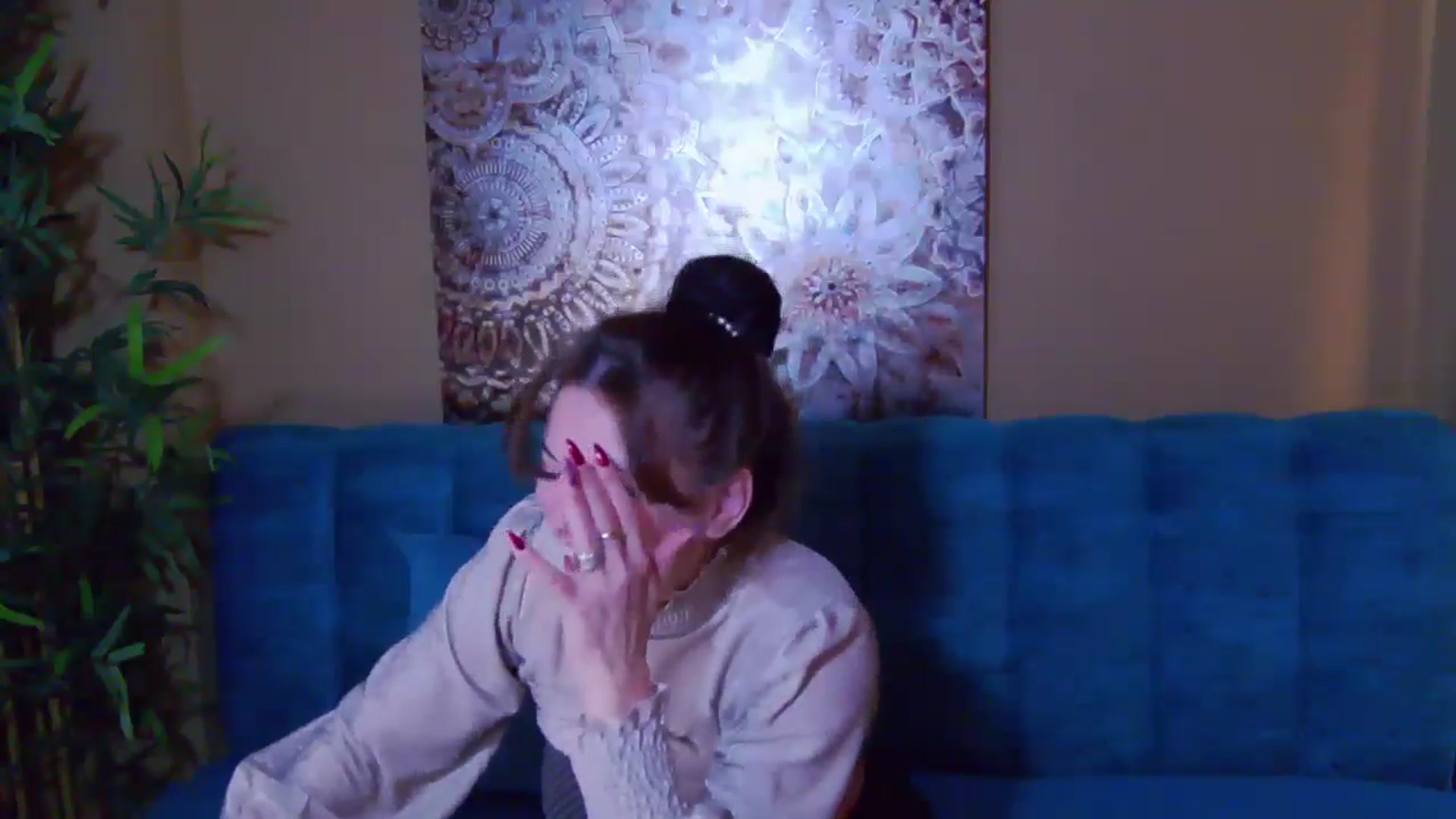 Gallery image thumbnail from ForeverChic's myfreecams stream on, 10/18/2024, 06:50 image 5 of 20