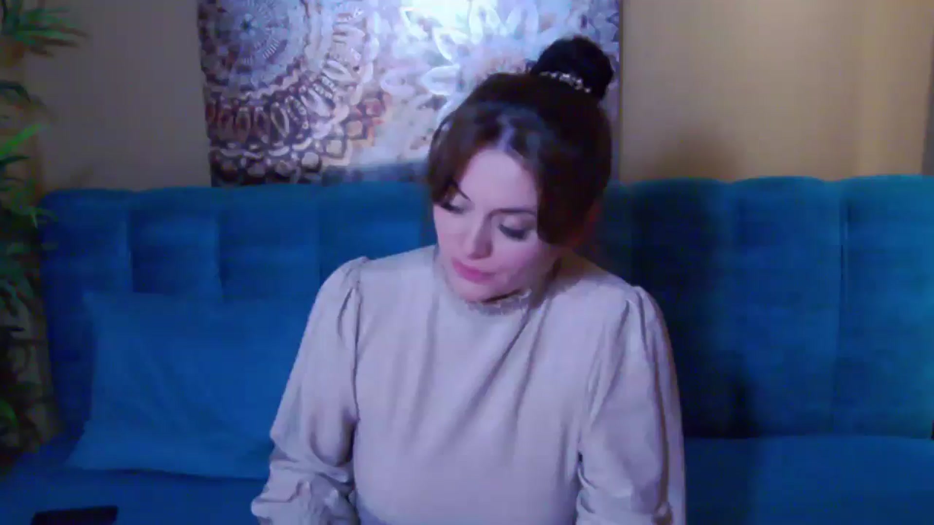 Gallery image thumbnail from ForeverChic's myfreecams stream on, 10/18/2024, 13:19 image 18 of 20