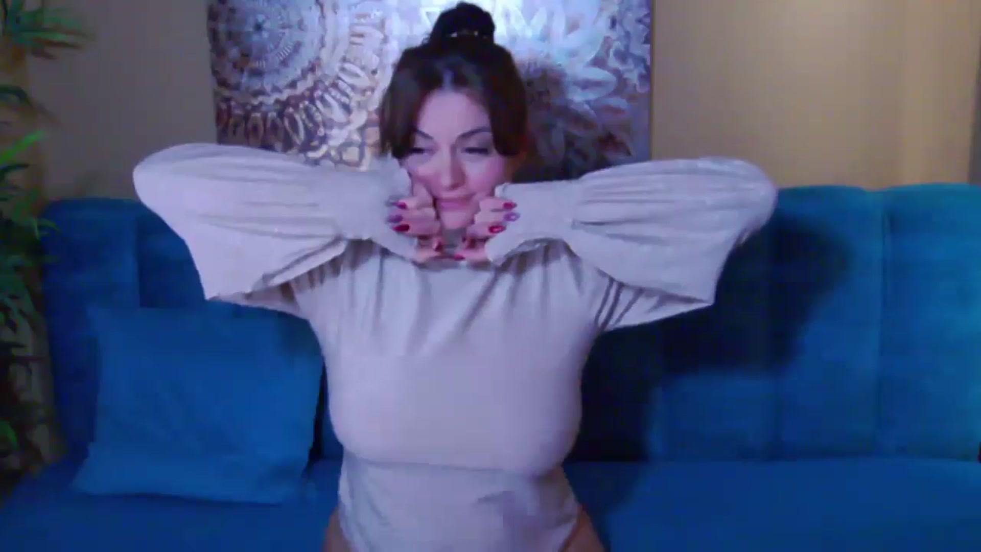 Gallery image thumbnail from ForeverChic's myfreecams stream on, 10/18/2024, 13:19 image 19 of 20