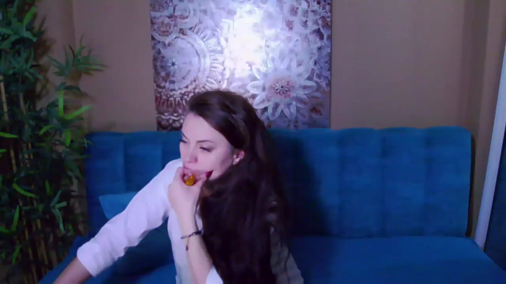 Gallery image thumbnail from ForeverChic's myfreecams stream on, 10/19/2024, 09:42 image 14 of 20