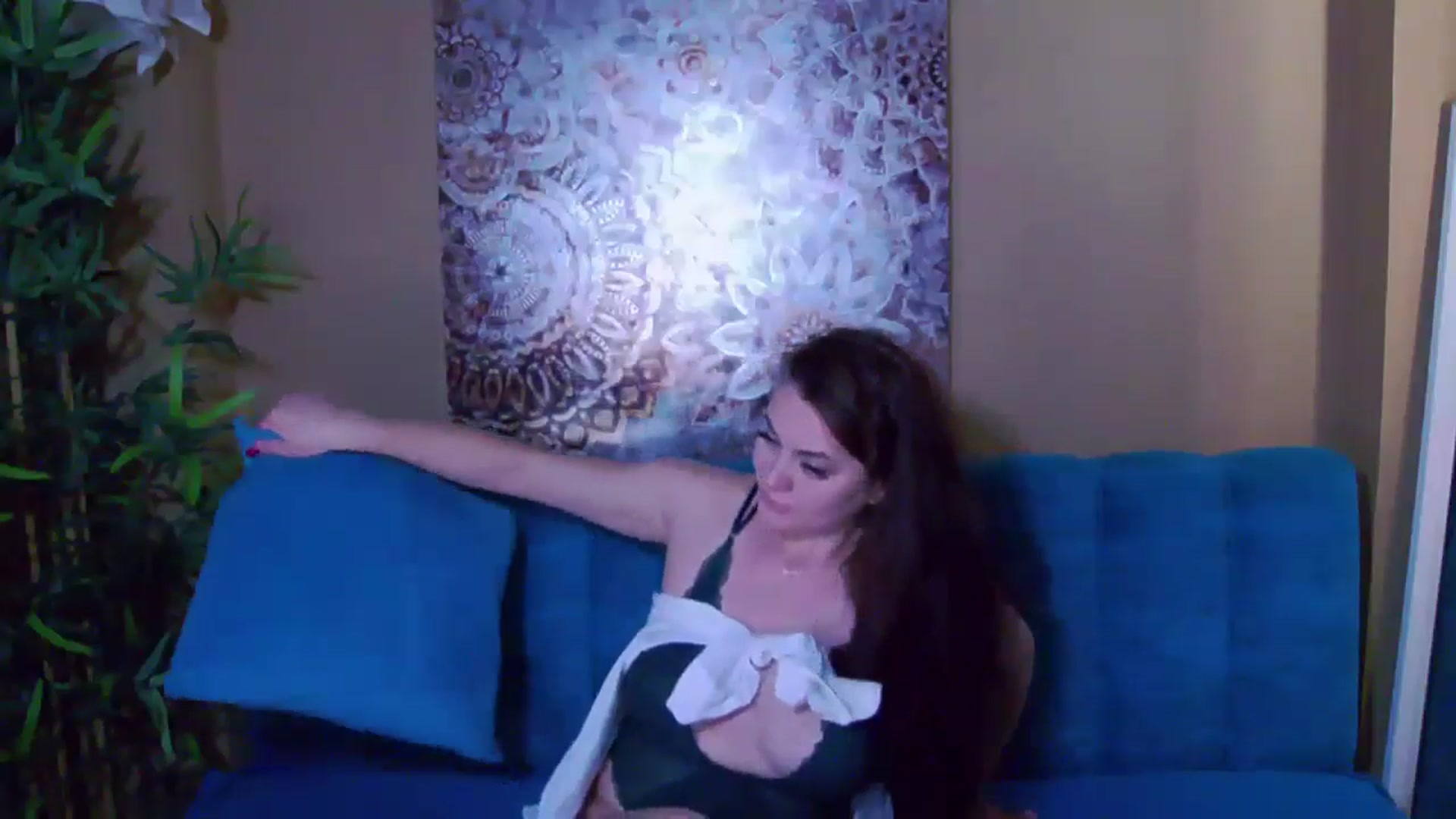 Gallery image thumbnail from ForeverChic's myfreecams stream on, 10/19/2024, 10:32 image 5 of 20
