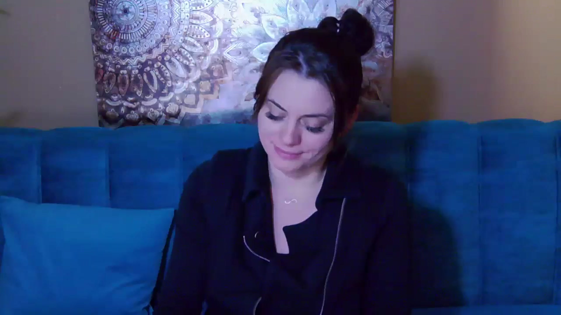 Gallery image thumbnail from ForeverChic's myfreecams stream on, 10/19/2024, 13:43 image 16 of 20