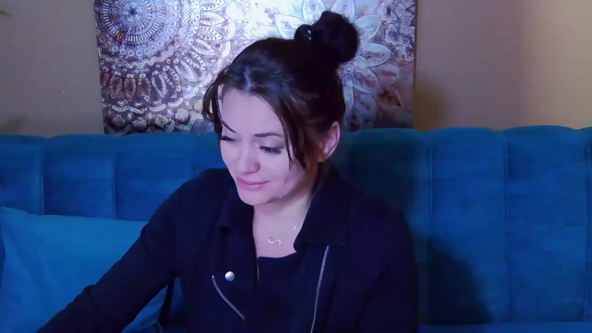 Gallery image thumbnail from ForeverChic's myfreecams stream on, 10/19/2024, 13:43 image 14 of 20