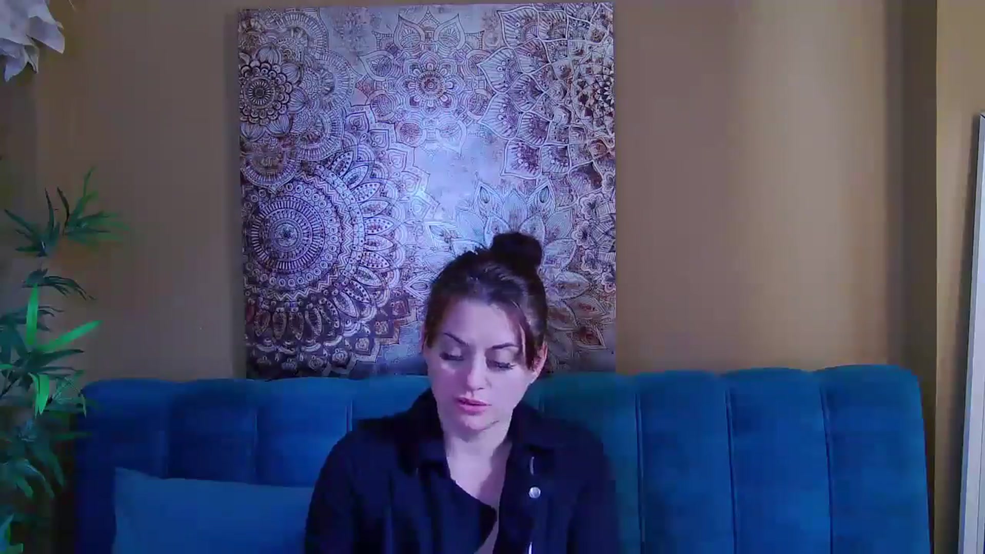 Gallery image thumbnail from ForeverChic's myfreecams stream on, 10/19/2024, 13:43 image 7 of 20
