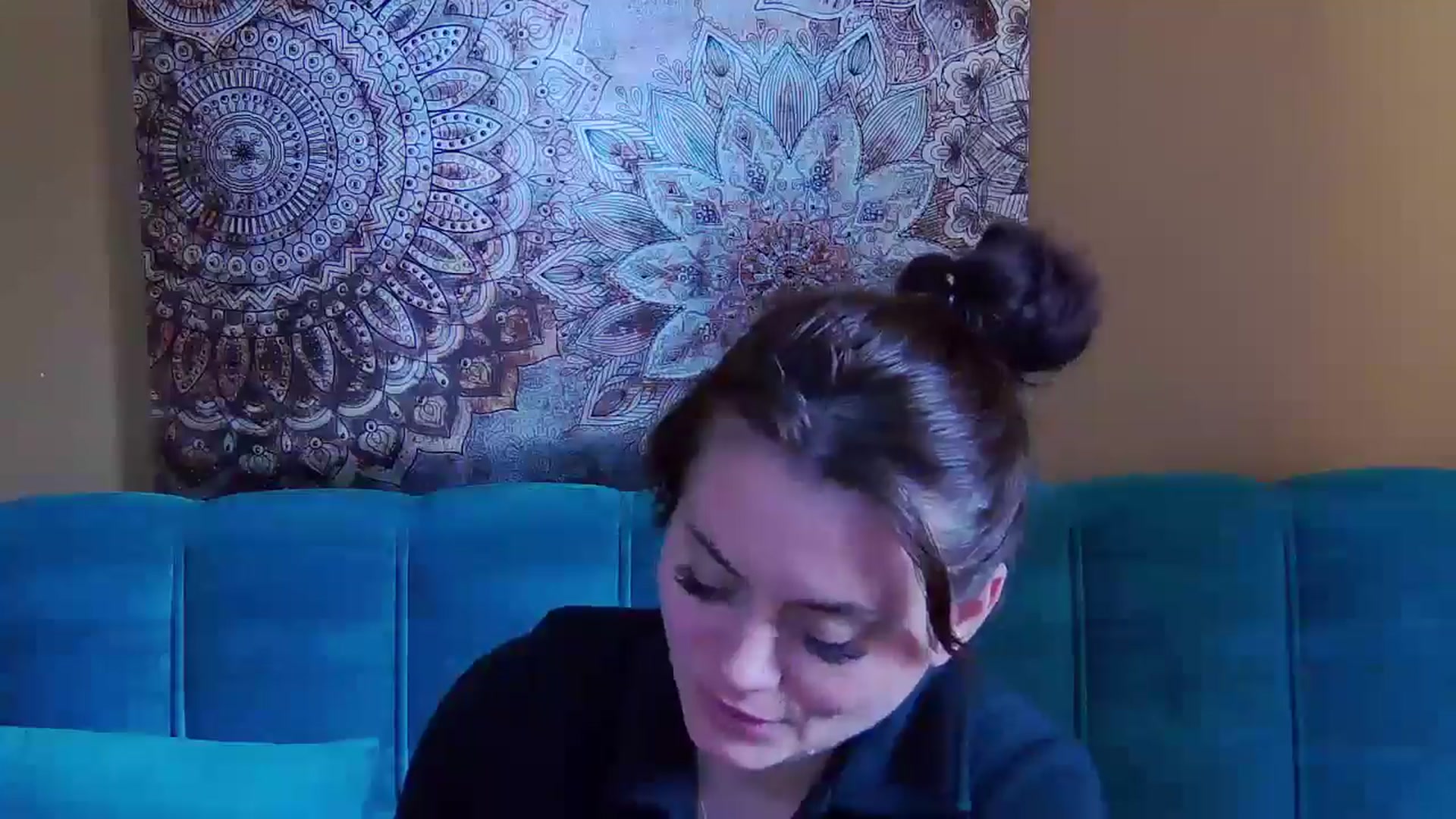 Gallery image thumbnail from ForeverChic's myfreecams stream on, 10/19/2024, 13:43 image 11 of 20