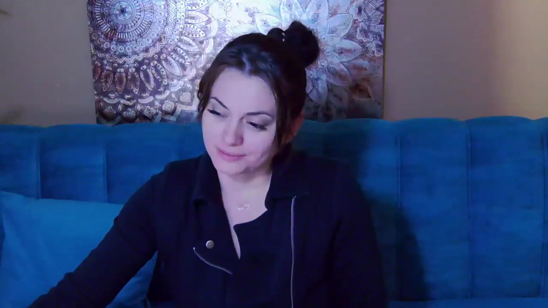 Gallery image thumbnail from ForeverChic's myfreecams stream on, 10/19/2024, 13:43 image 15 of 20