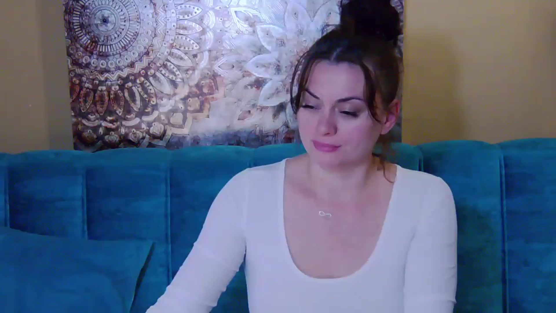 Gallery image thumbnail from ForeverChic's myfreecams stream on, 10/24/2024, 11:30 image 9 of 20