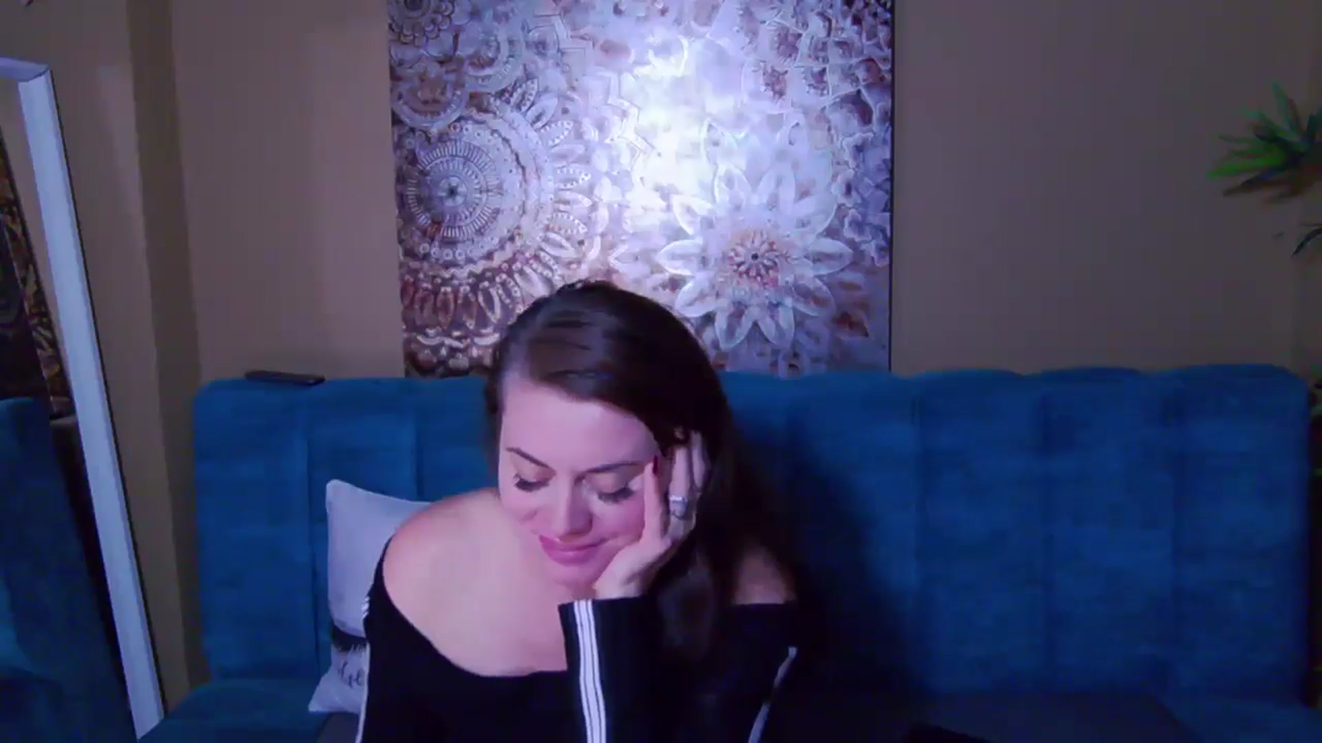 Gallery image thumbnail from ForeverChic's myfreecams stream on, 10/28/2024, 16:33 image 18 of 20