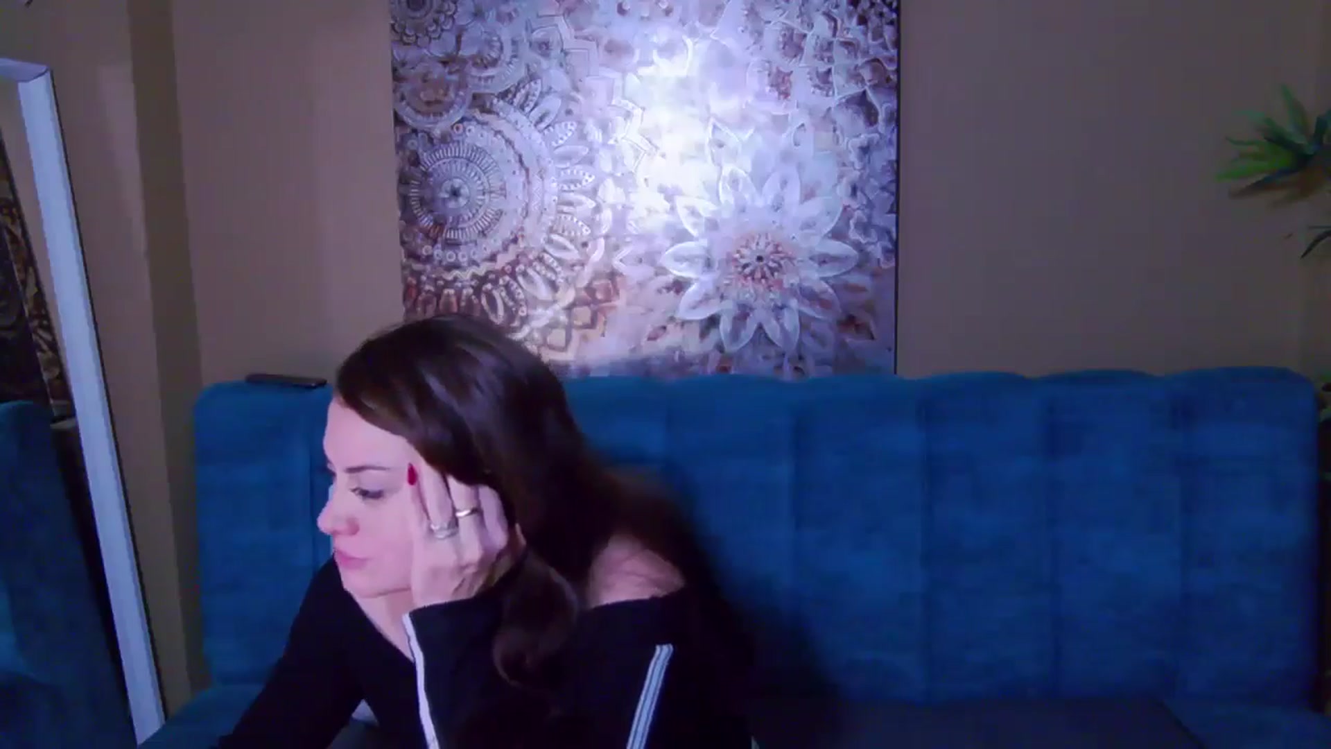 Gallery image thumbnail from ForeverChic's myfreecams stream on, 10/28/2024, 16:33 image 19 of 20