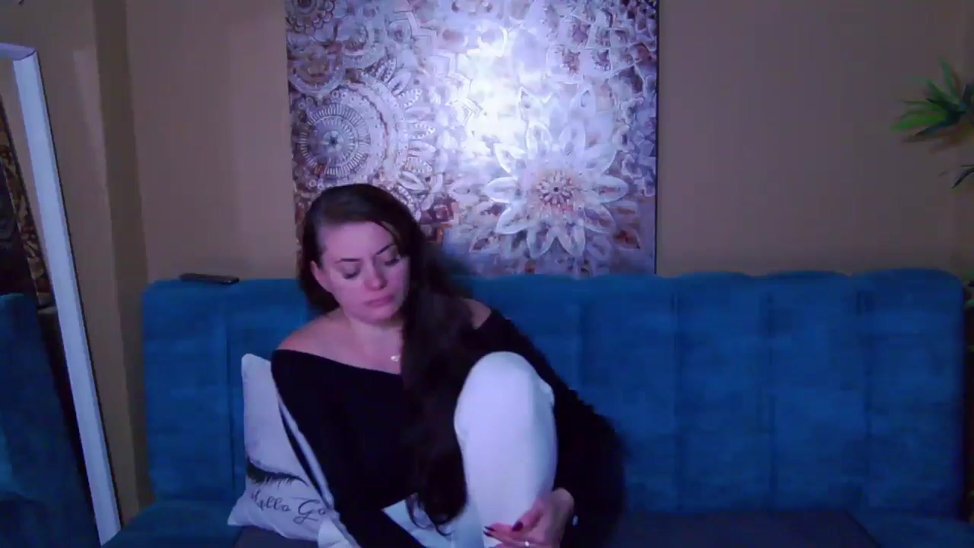 Gallery image thumbnail from ForeverChic's myfreecams stream on, 10/28/2024, 16:33 image 20 of 20